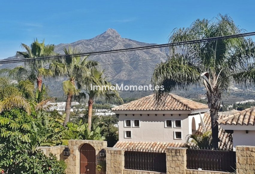Resale - Detached villa - Marbella - Nueva Andalucía