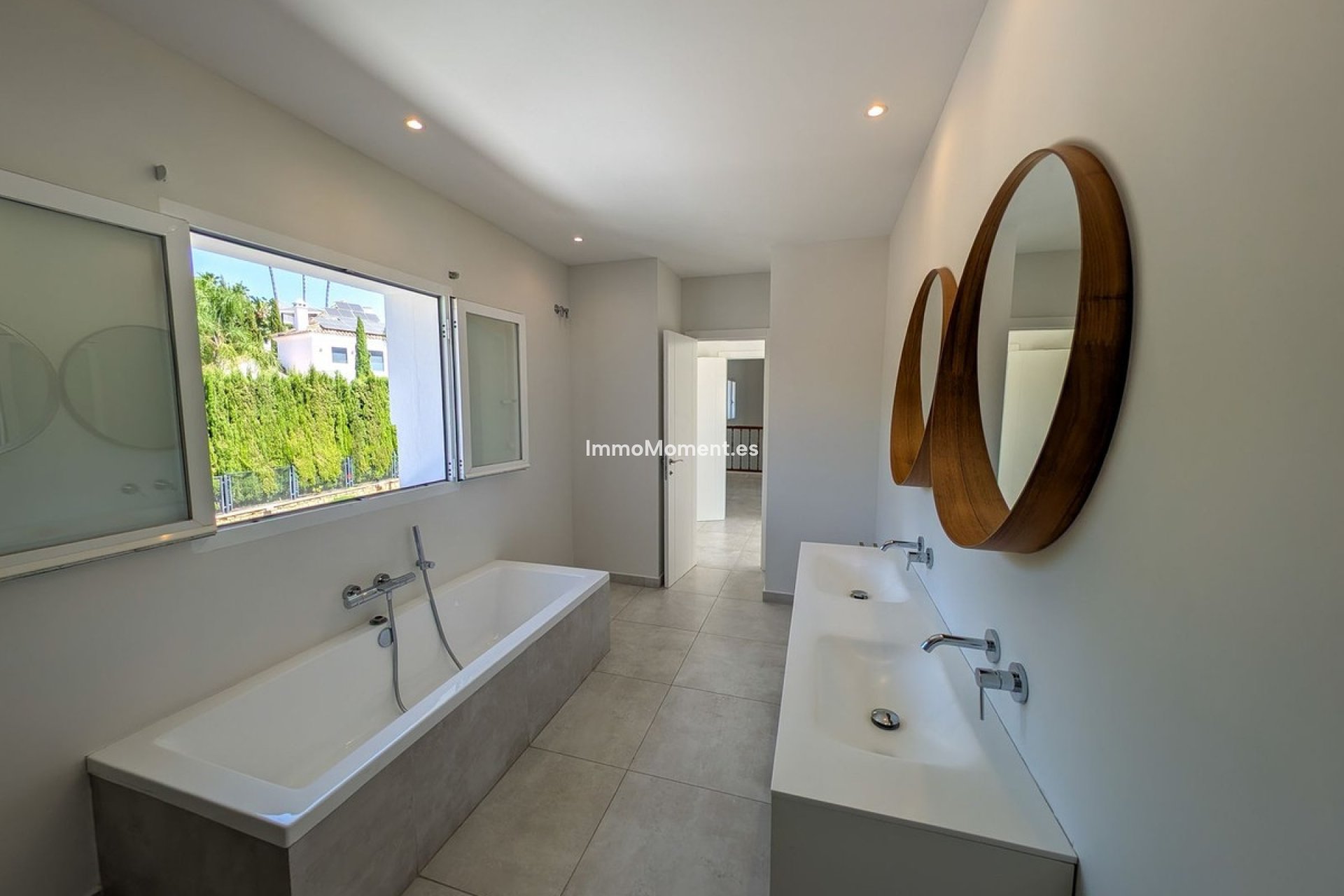 Resale - Detached villa - Marbella - Nueva Andalucía