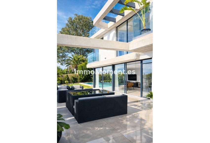 Resale - Detached villa - Marbella - Nueva Andalucía