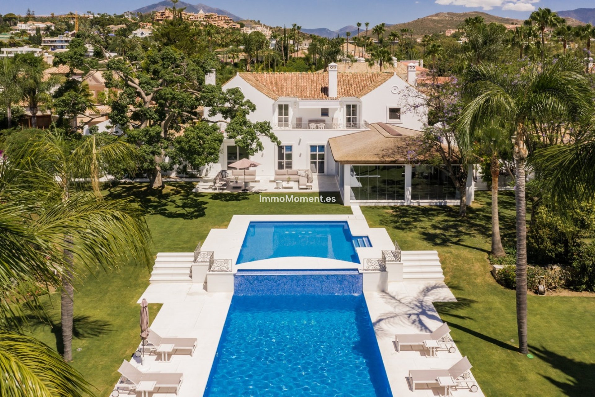 Resale - Detached villa - Marbella - Nueva Andalucía