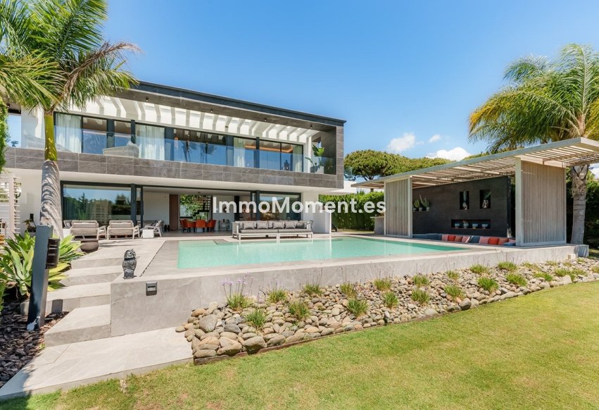 Resale - Detached villa - Marbella - Nueva Andalucía