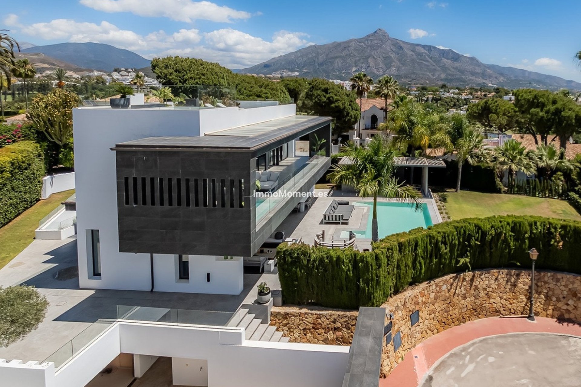Resale - Detached villa - Marbella - Nueva Andalucía