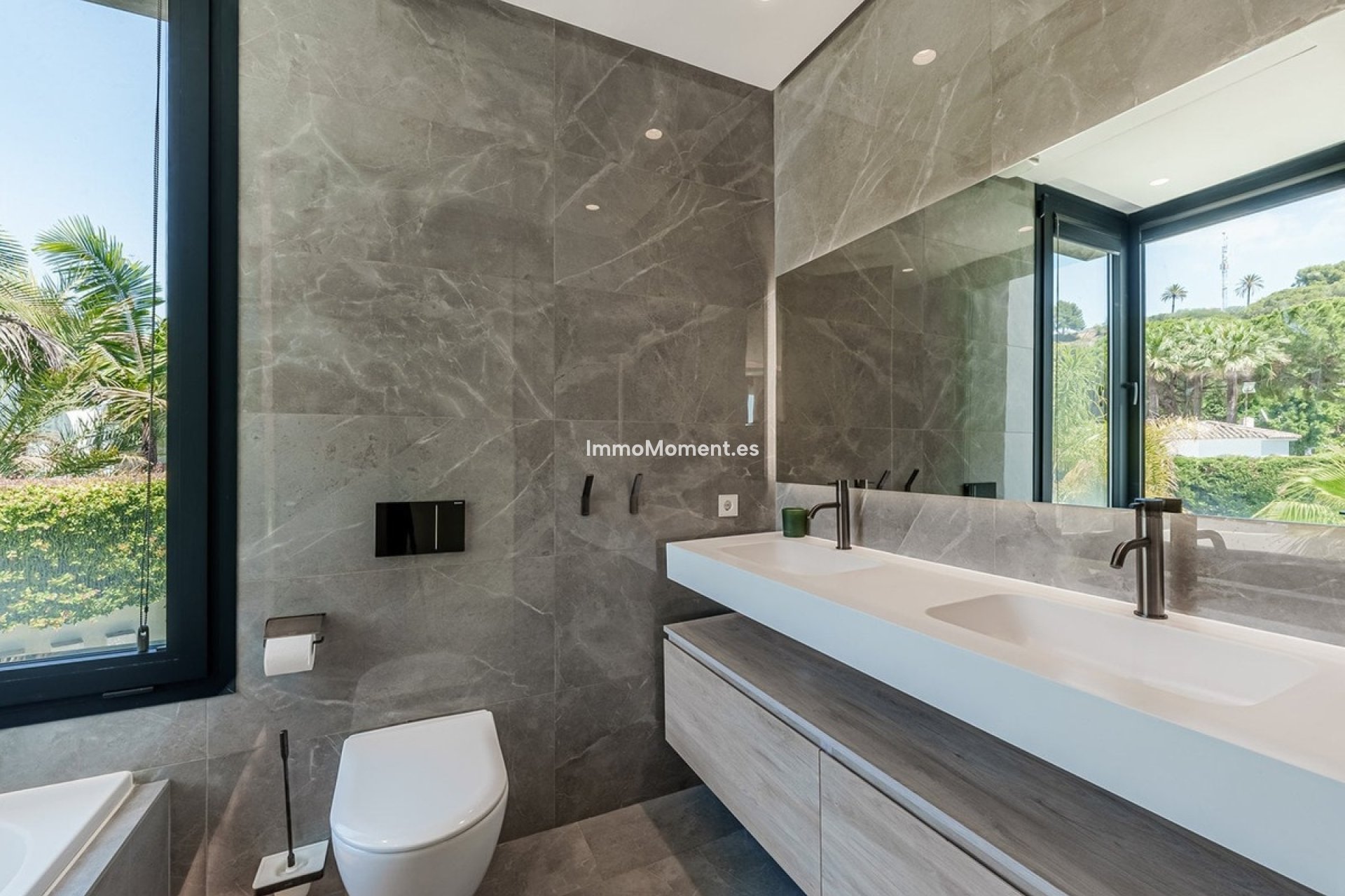 Resale - Detached villa - Marbella - Nueva Andalucía