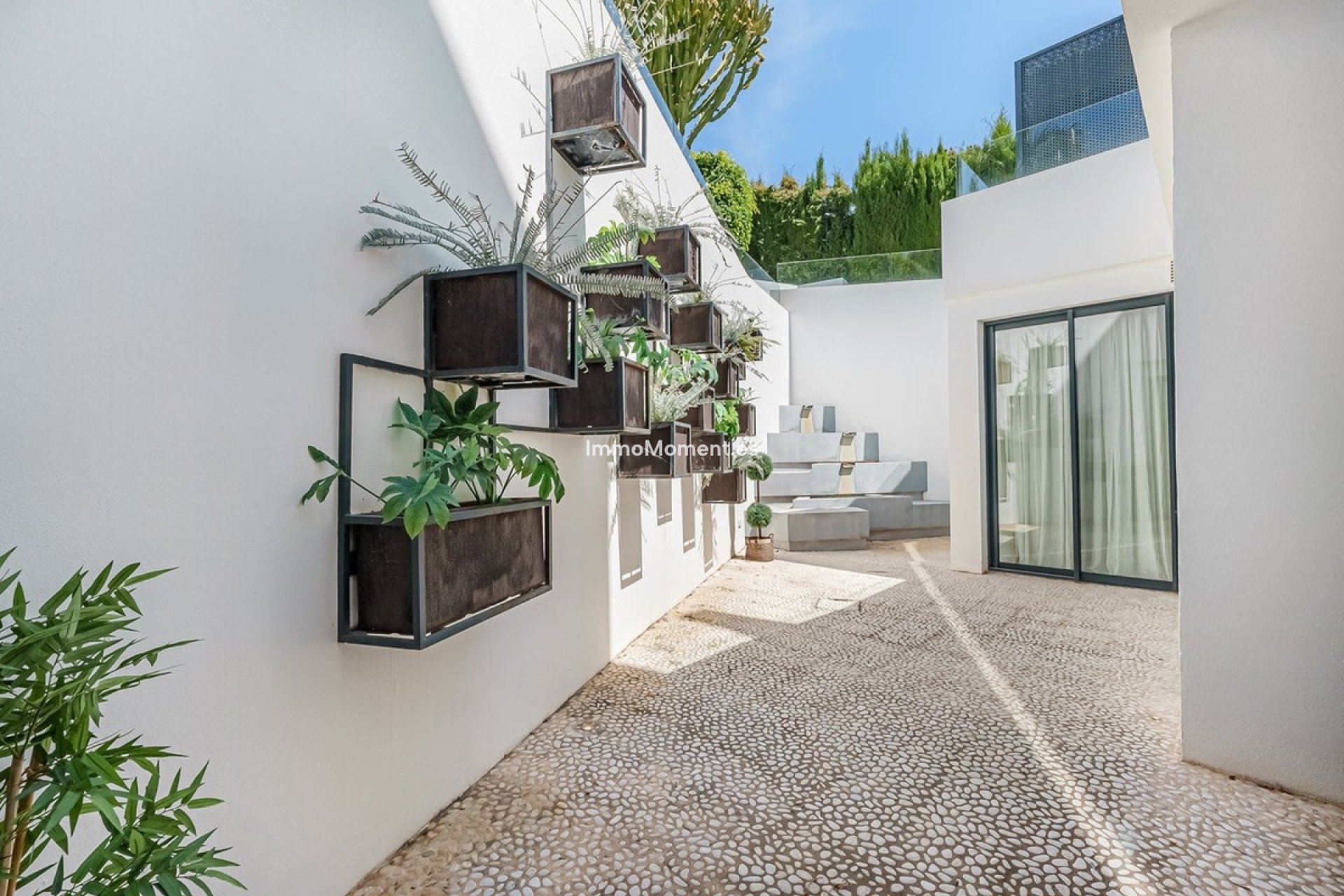 Resale - Detached villa - Marbella - Nueva Andalucía