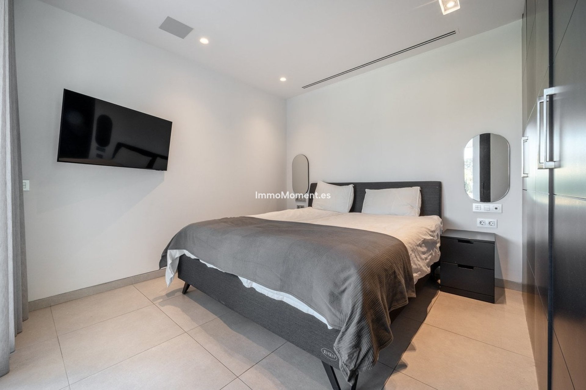 Resale - Detached villa - Marbella - Nueva Andalucía