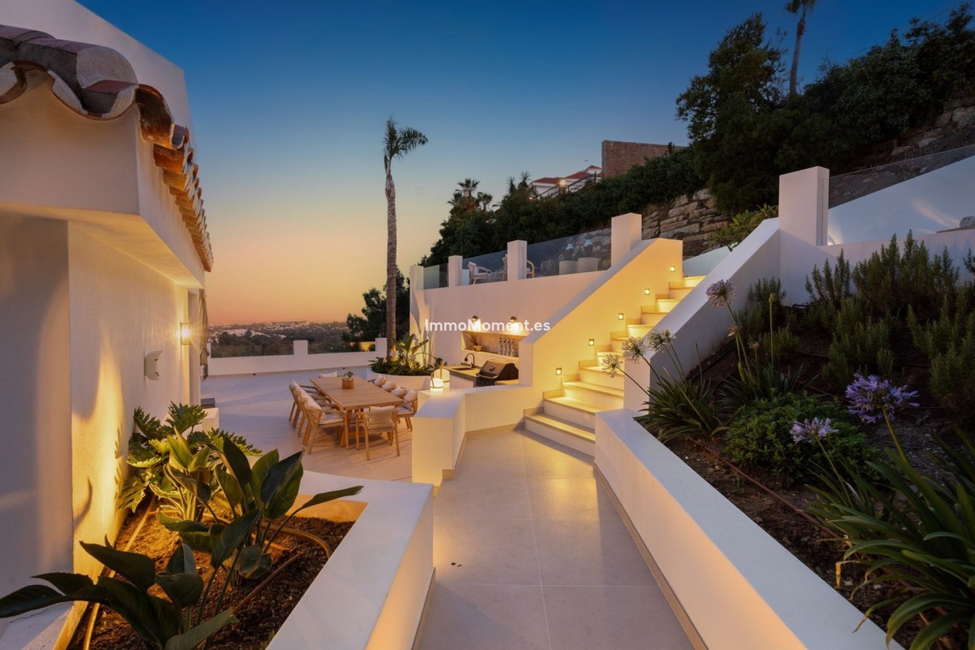 Resale - Detached villa - Marbella - Nueva Andalucía