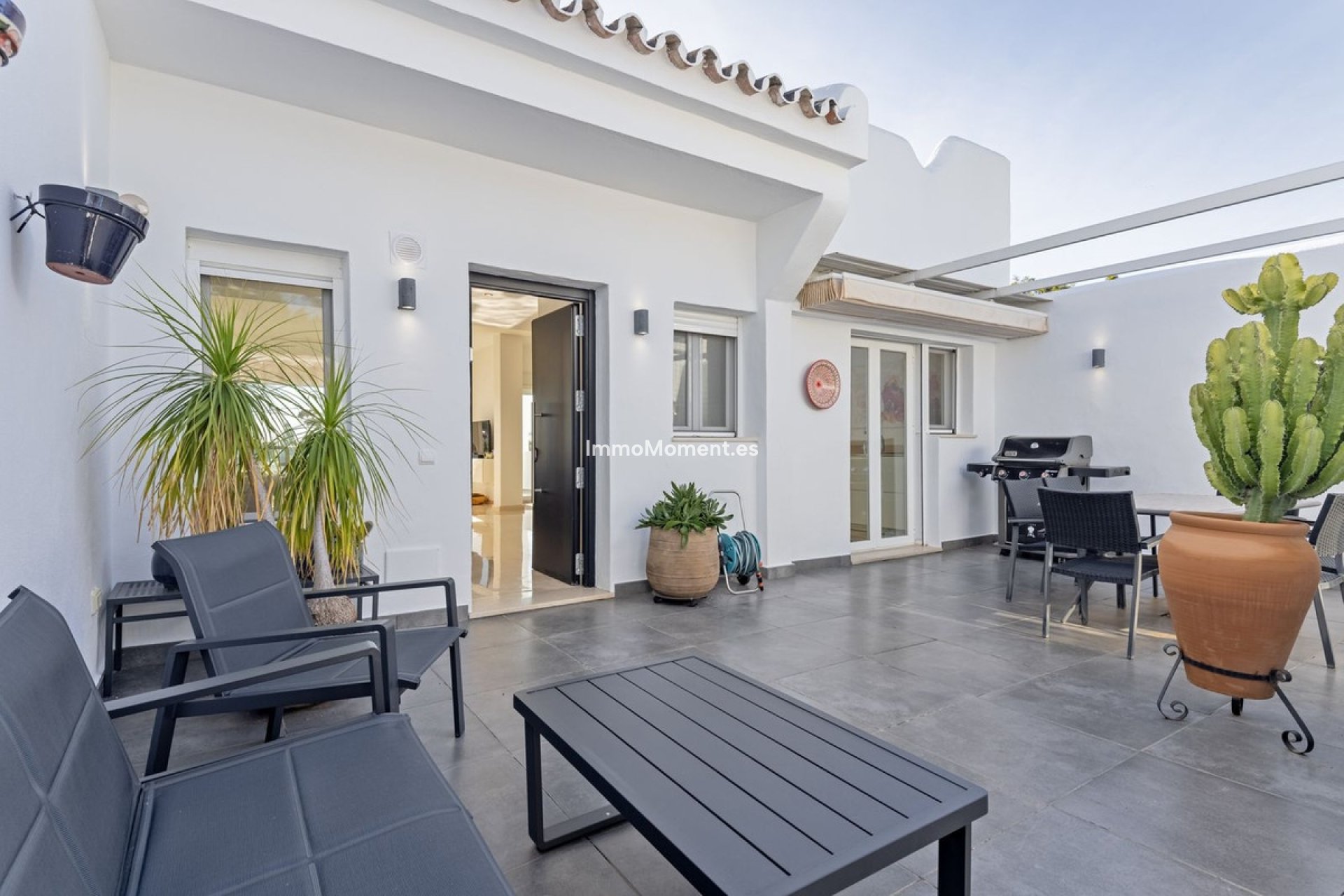 Resale - Detached villa - Marbella - Nueva Andalucía