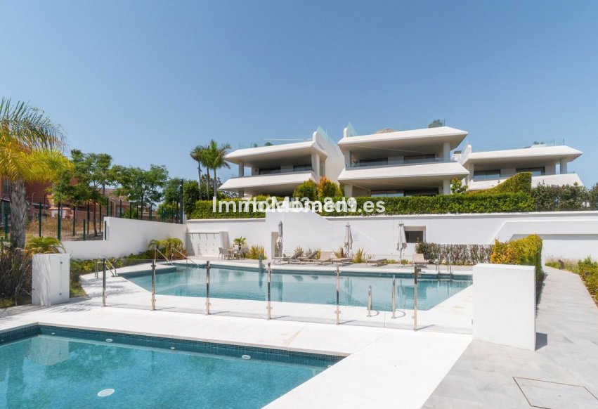 Resale - Detached villa - Marbella - Nueva Andalucía