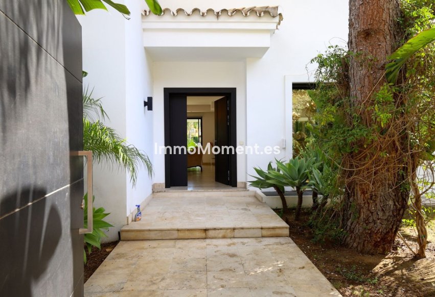 Resale - Detached villa - Marbella - Nueva Andalucía