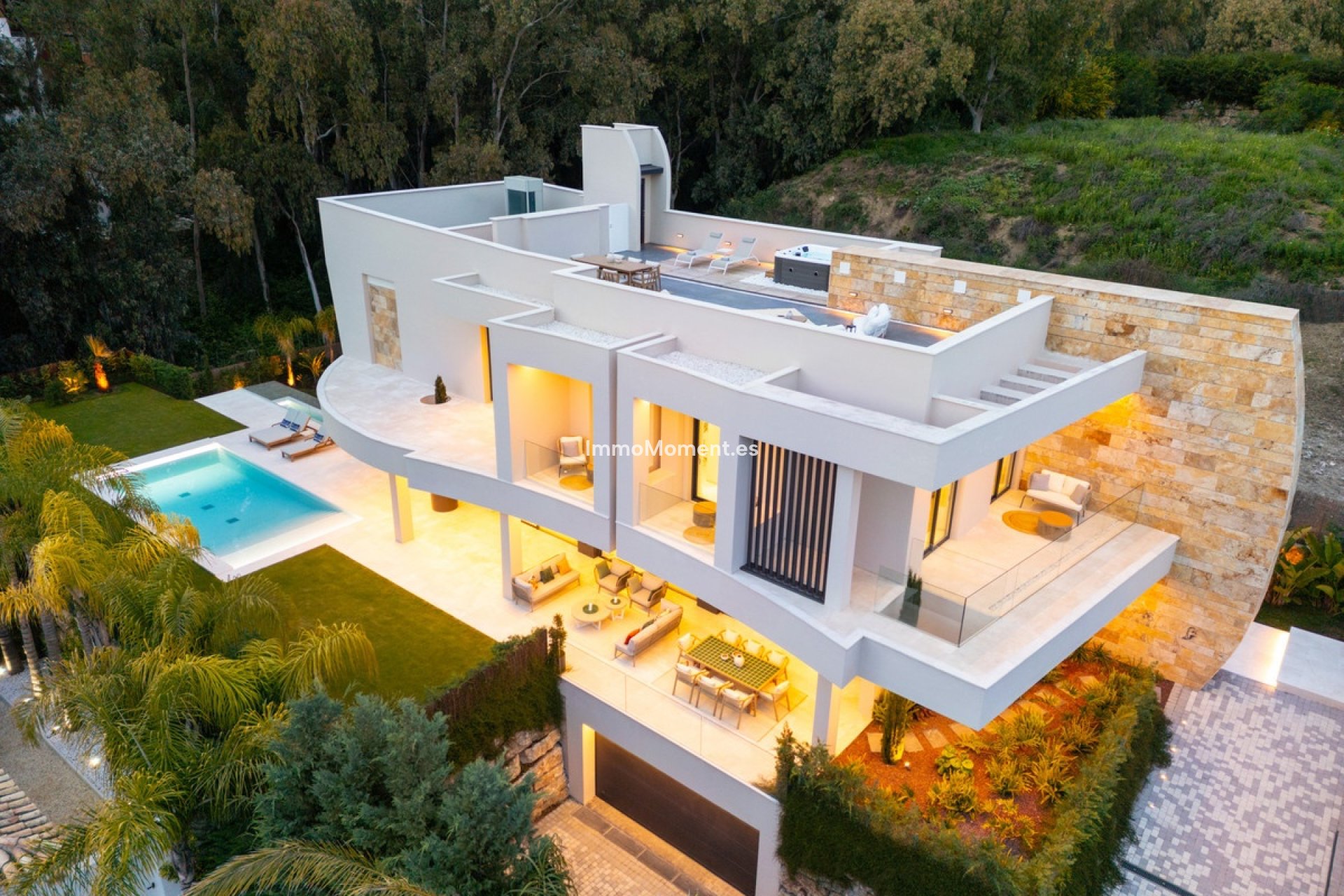 Resale - Detached villa - Marbella - Nueva Andalucía