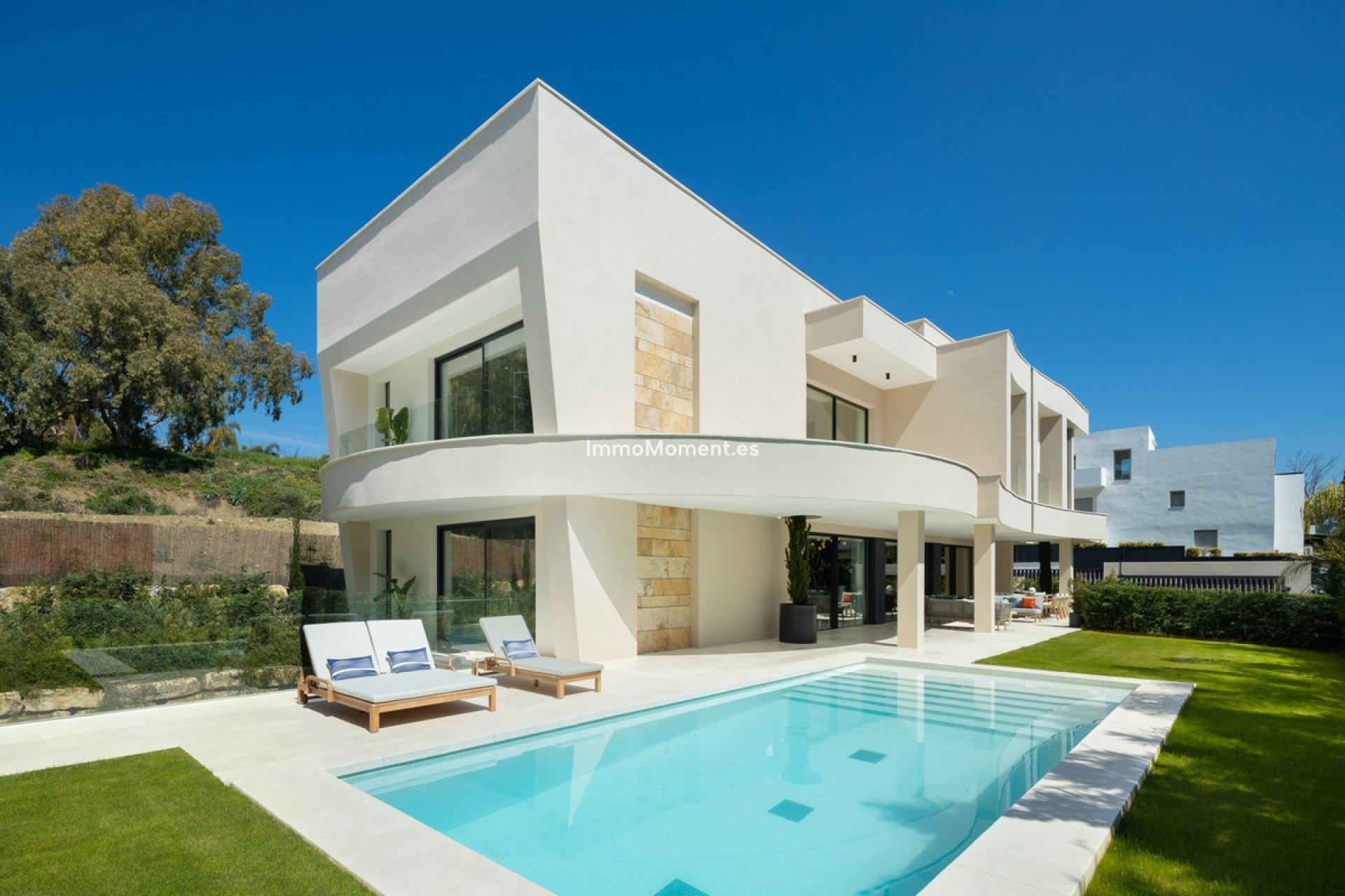 Resale - Detached villa - Marbella - Nueva Andalucía