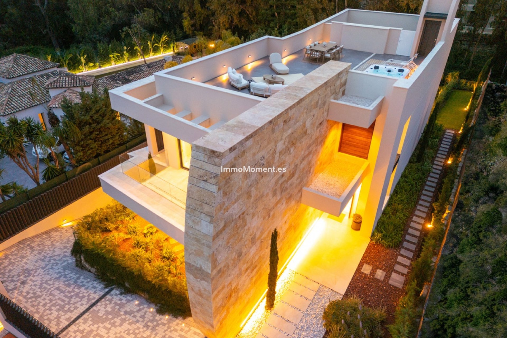 Resale - Detached villa - Marbella - Nueva Andalucía