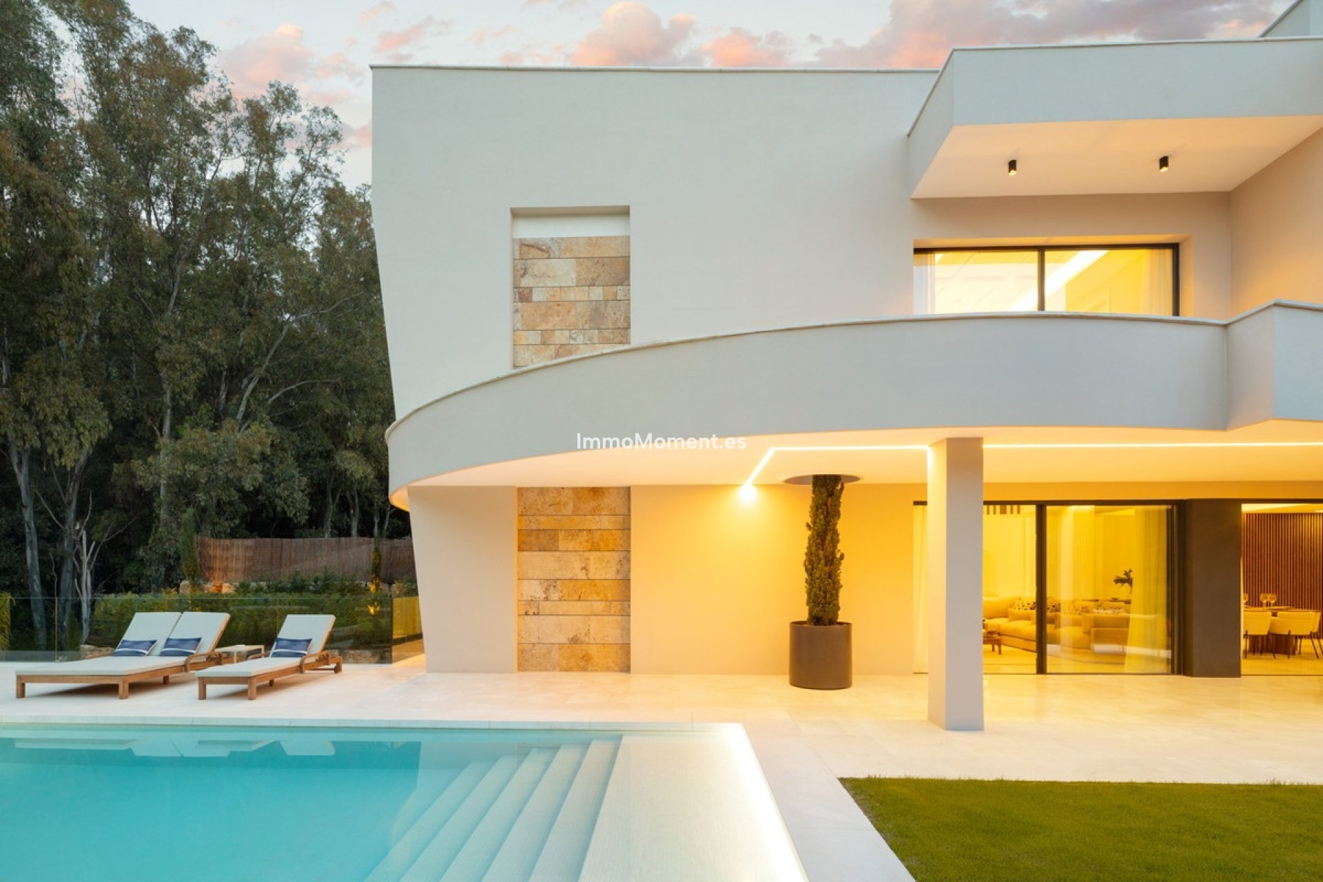 Resale - Detached villa - Marbella - Nueva Andalucía