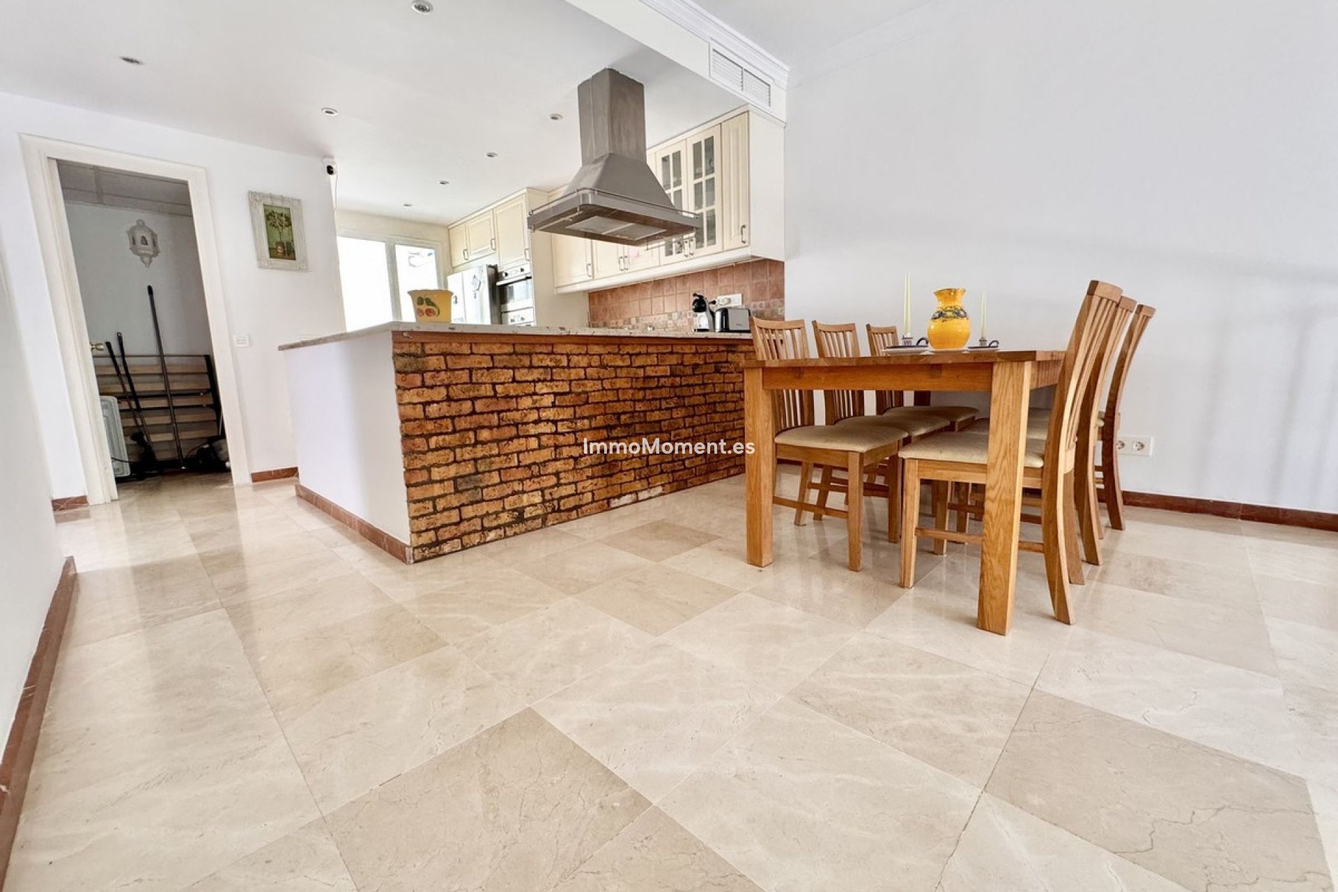 Resale - Detached villa - Marbella - Nueva Andalucía