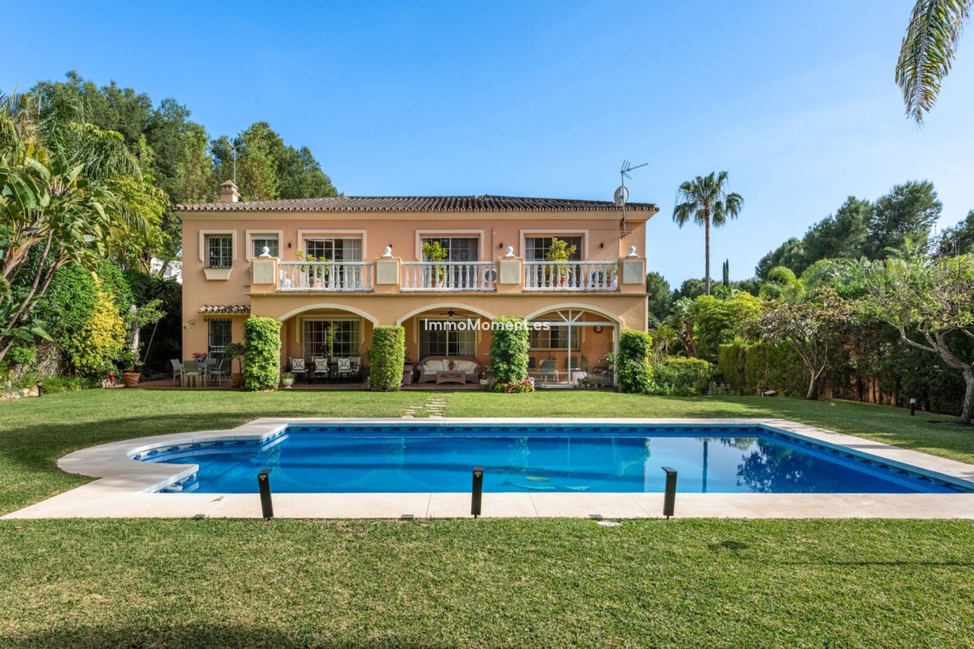 Resale - Detached villa - Marbella - Nueva Andalucía