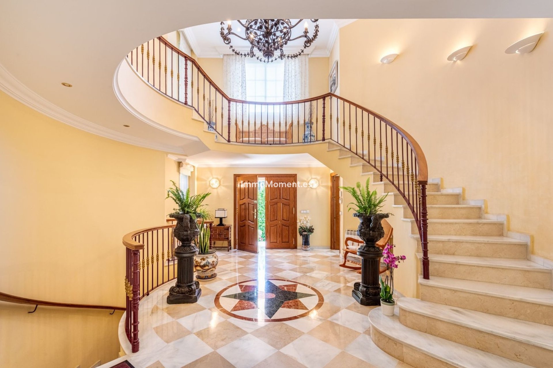 Resale - Detached villa - Marbella - Nueva Andalucía