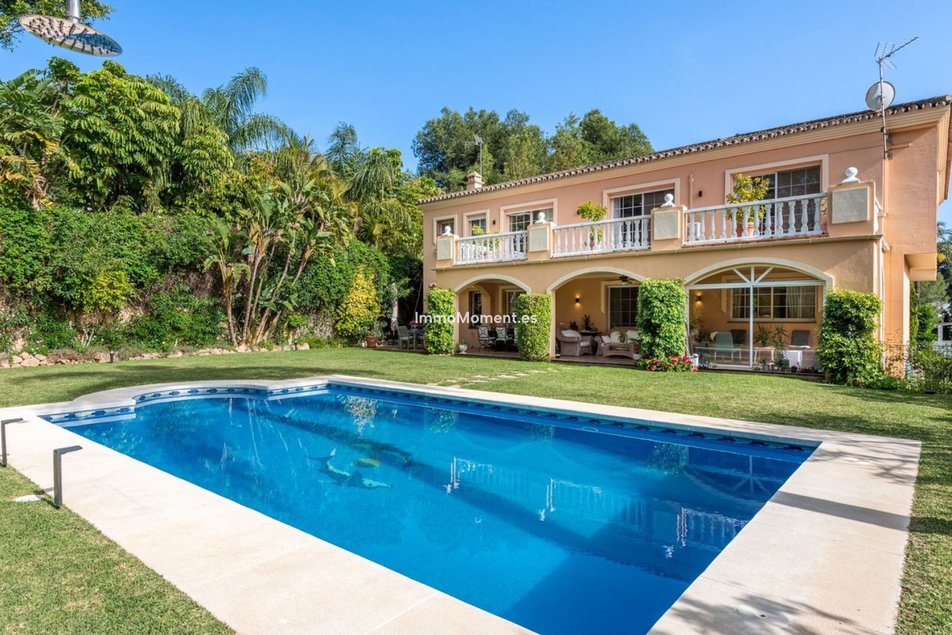 Resale - Detached villa - Marbella - Nueva Andalucía
