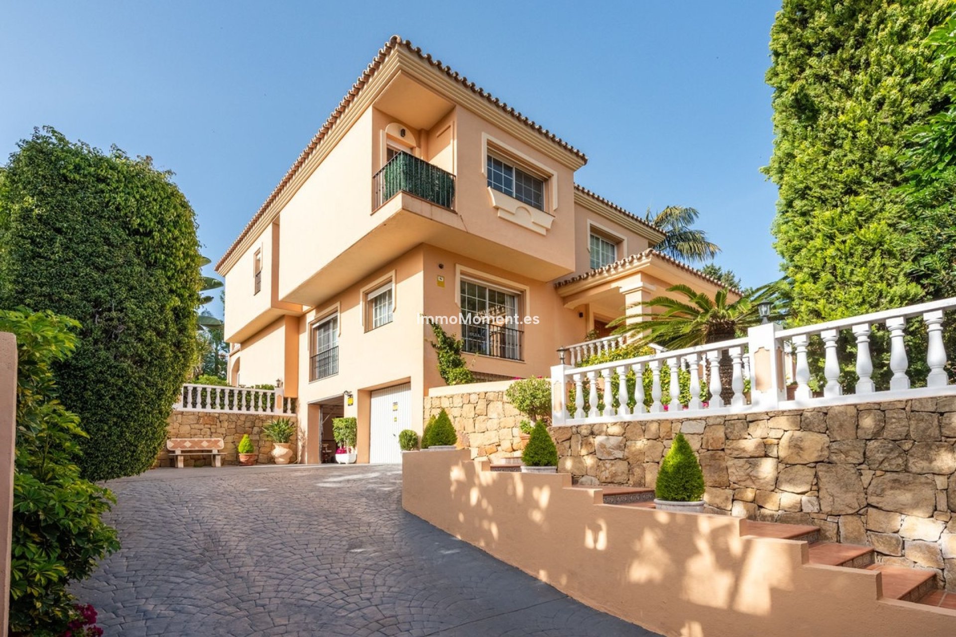 Resale - Detached villa - Marbella - Nueva Andalucía