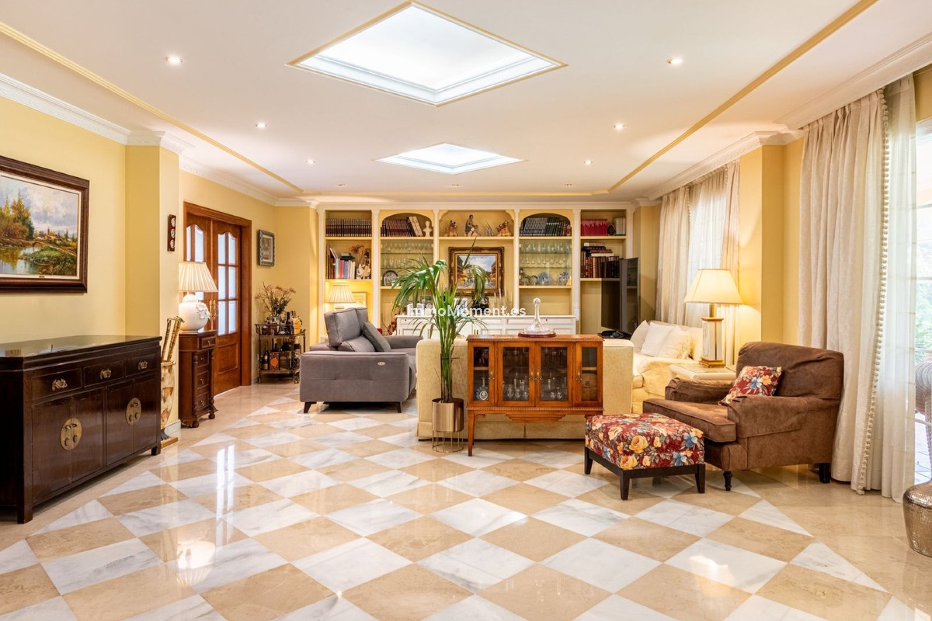 Resale - Detached villa - Marbella - Nueva Andalucía