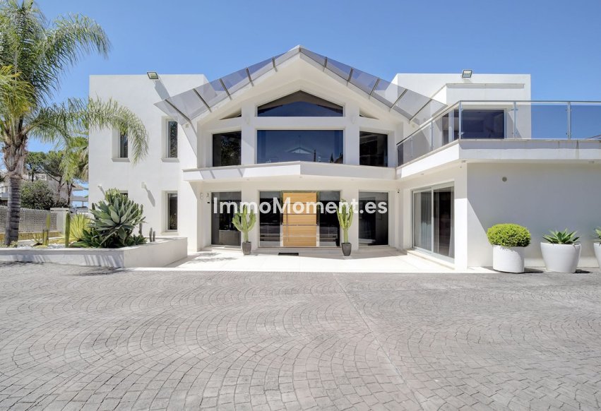Resale - Detached villa - Marbella - Nueva Andalucía
