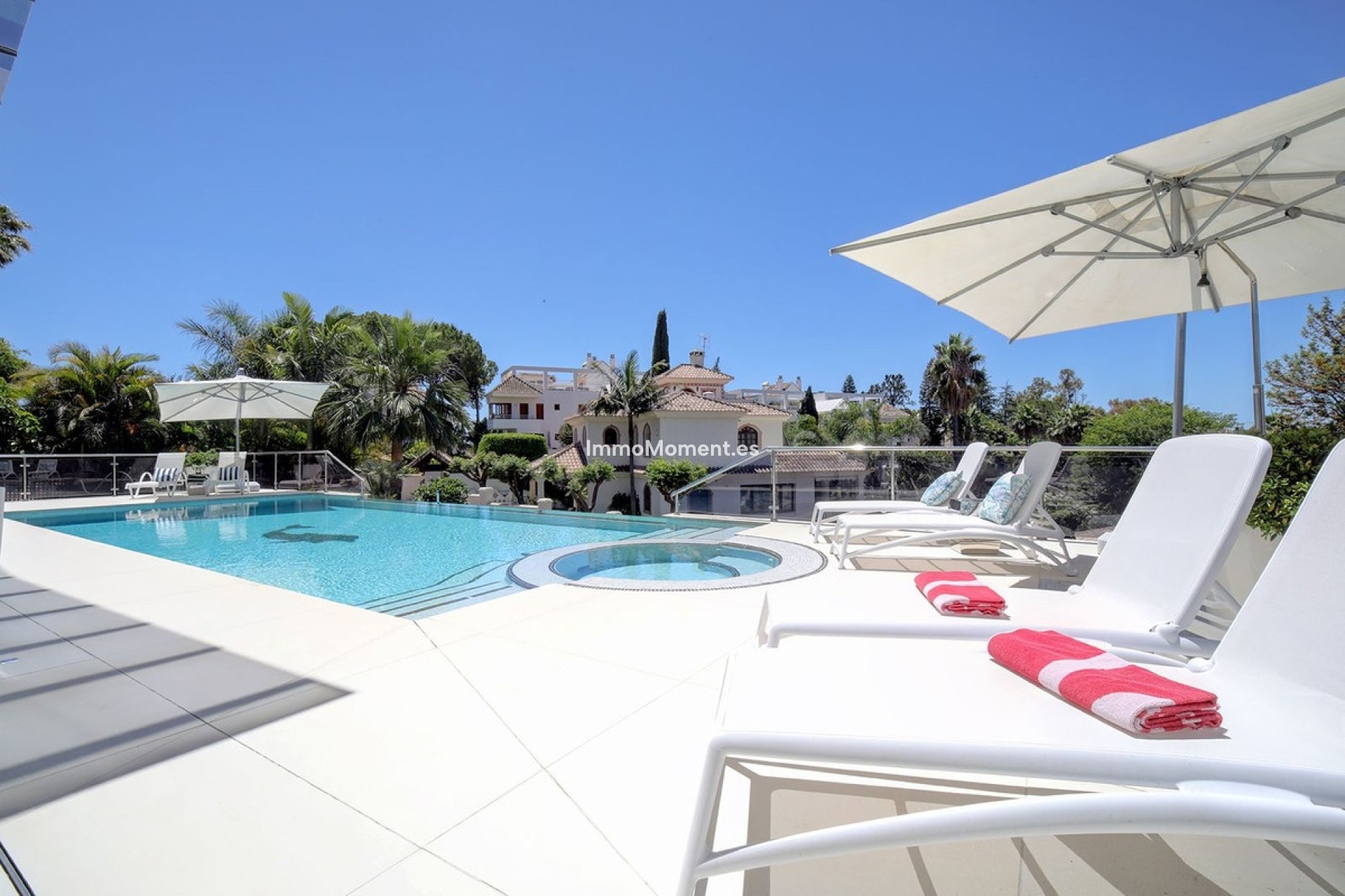 Resale - Detached villa - Marbella - Nueva Andalucía