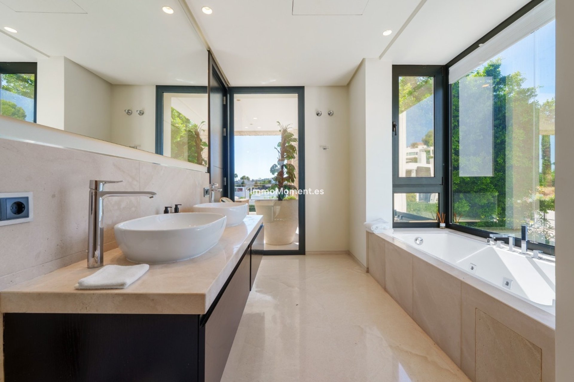 Resale - Detached villa - Marbella - Nueva Andalucía