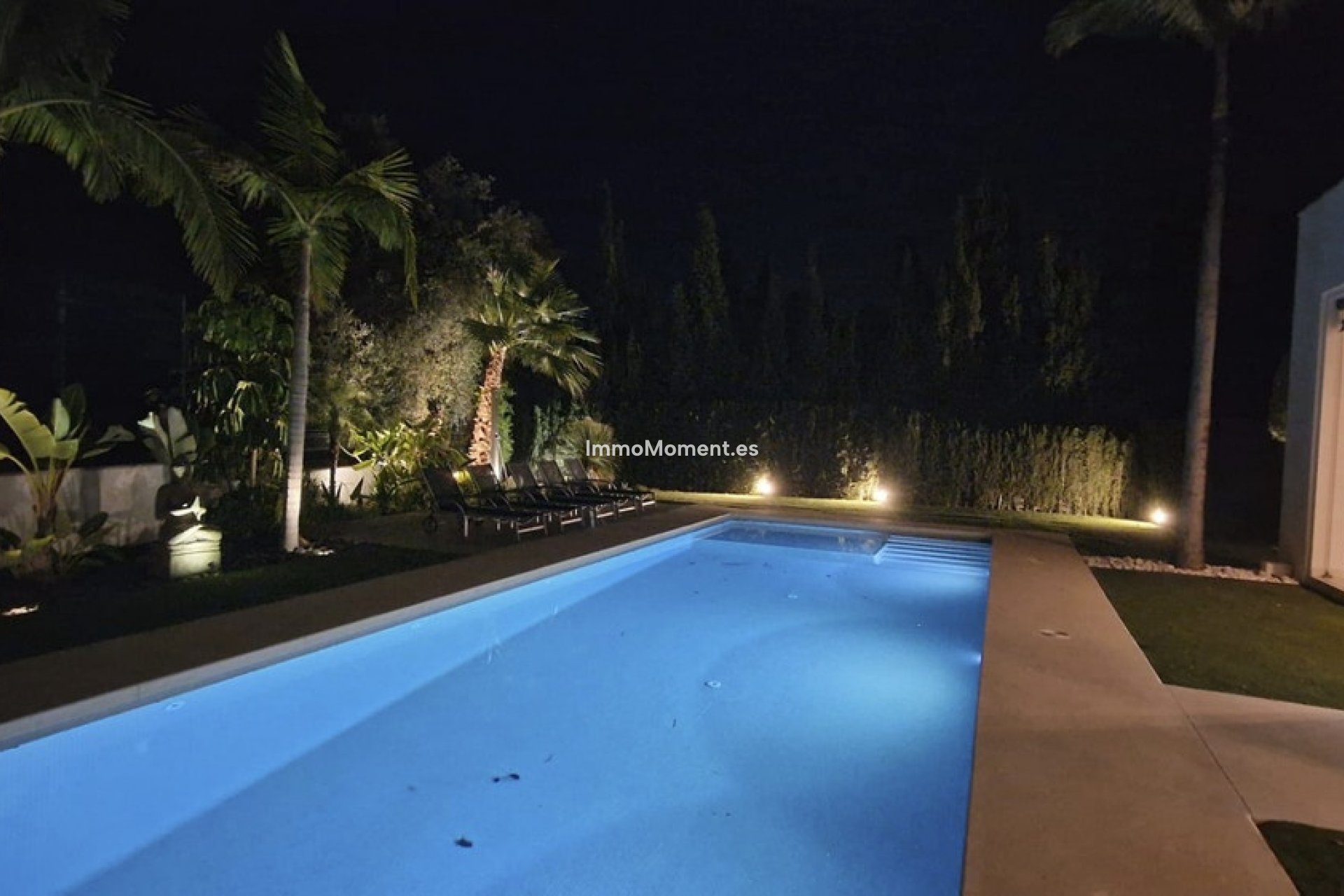 Resale - Detached villa - Marbella - Nueva Andalucía