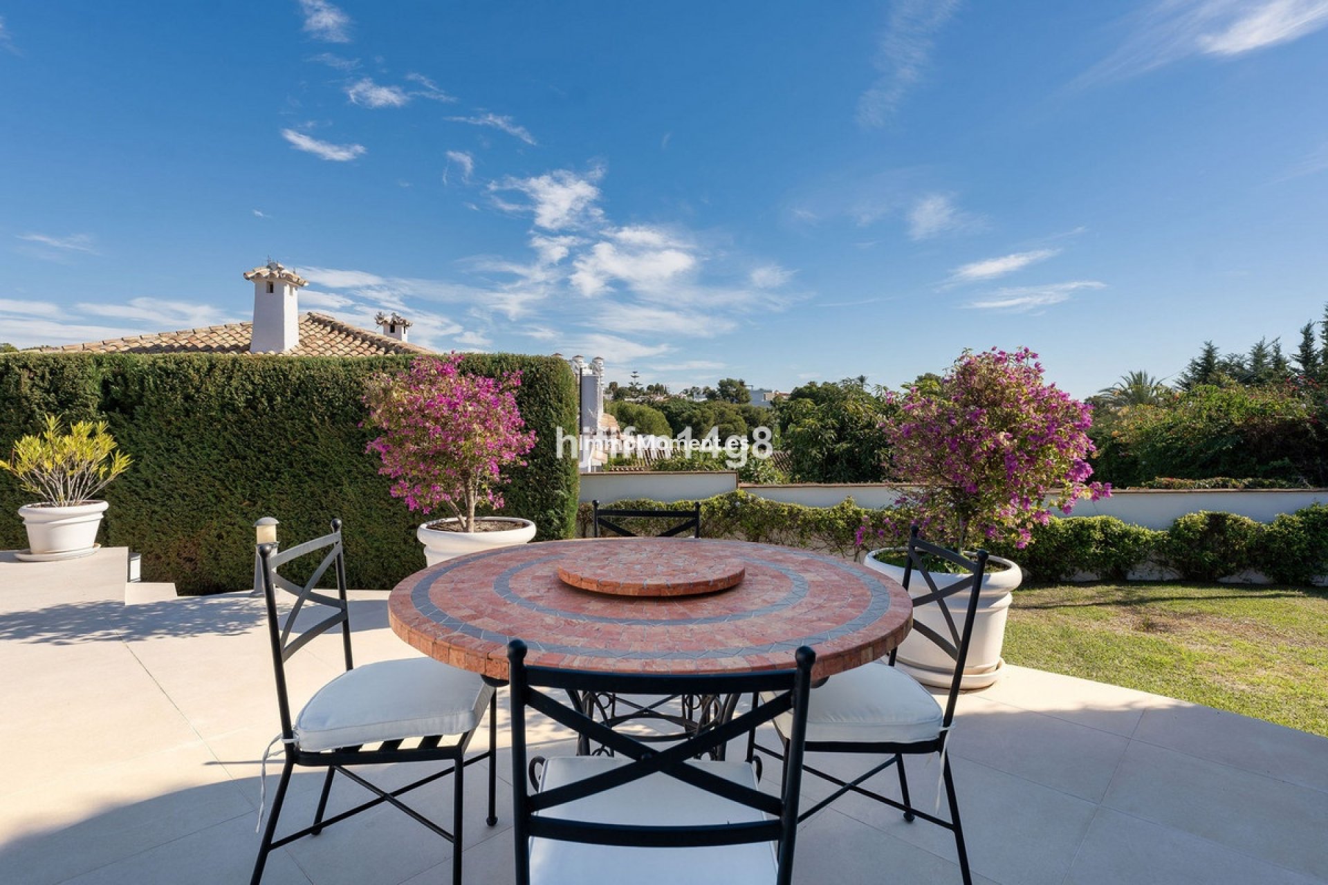 Resale - Detached villa - Marbella - Nueva Andalucía