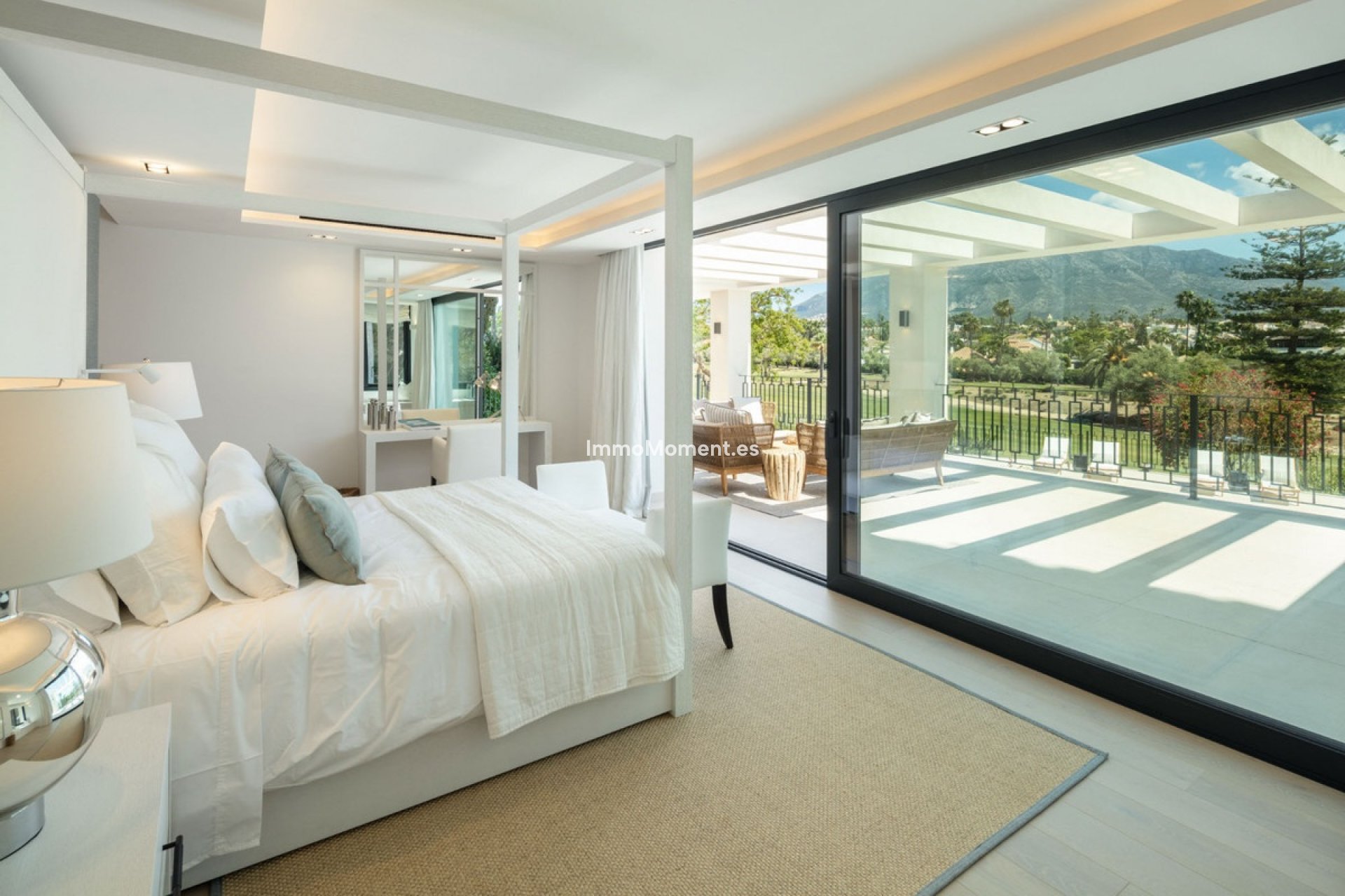 Resale - Detached villa - Marbella - Nueva Andalucía