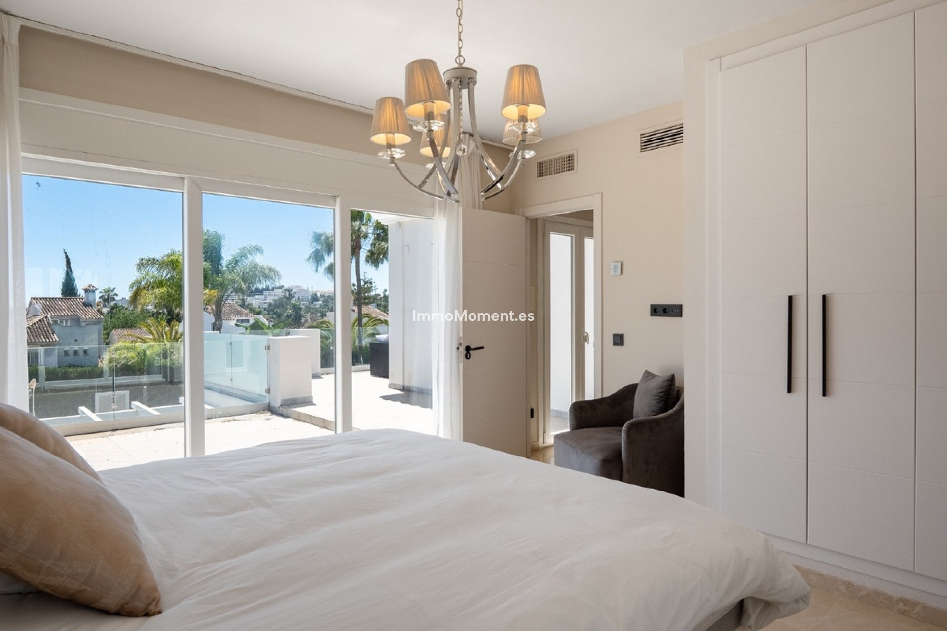 Resale - Detached villa - Marbella - Nueva Andalucía