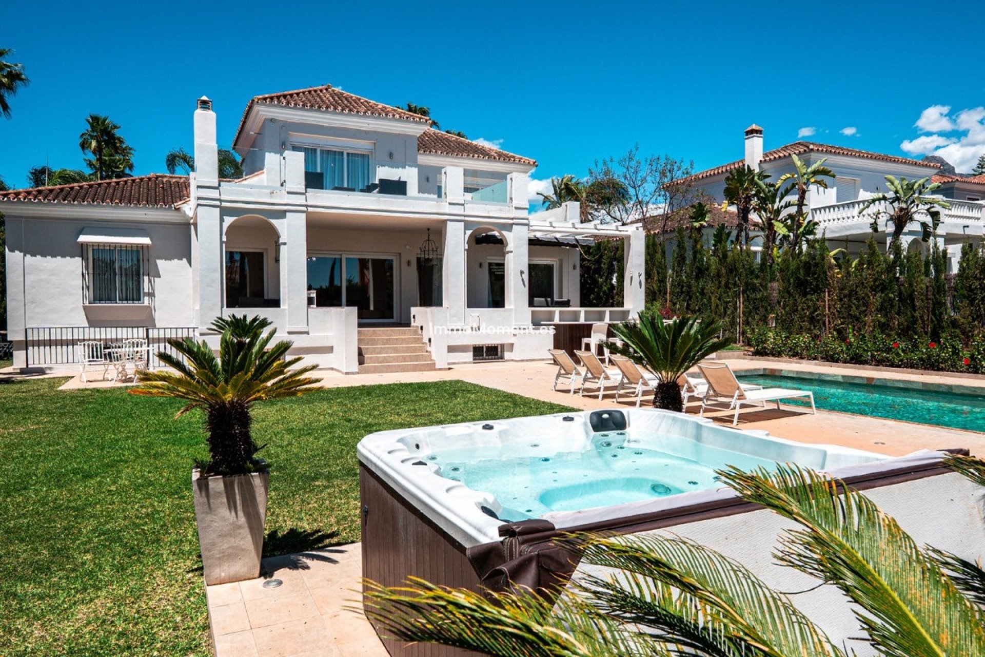Resale - Detached villa - Marbella - Nueva Andalucía