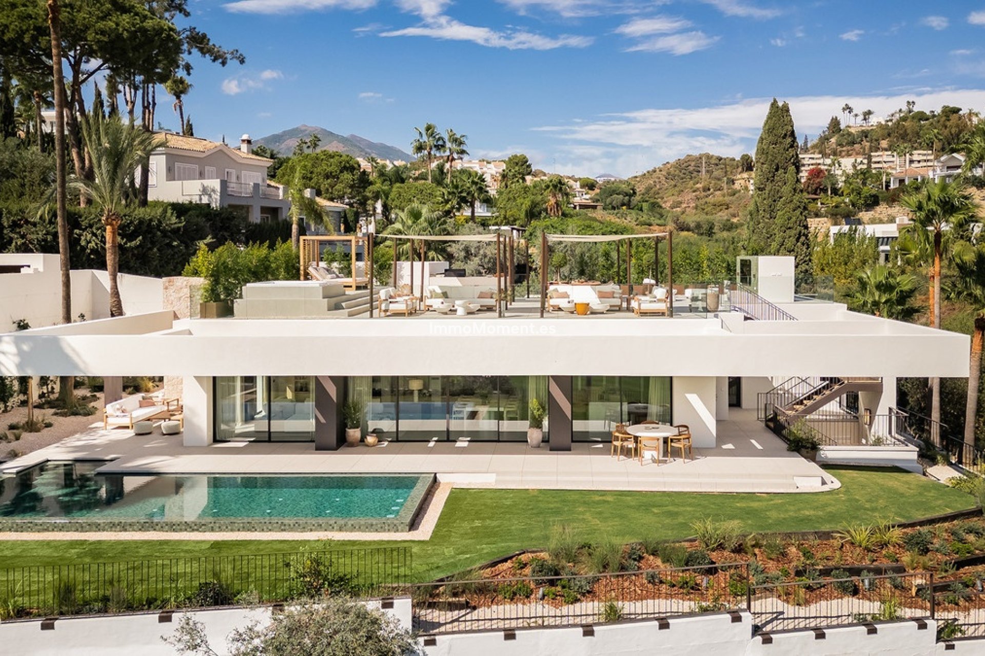 Resale - Detached villa - Marbella - Nueva Andalucía