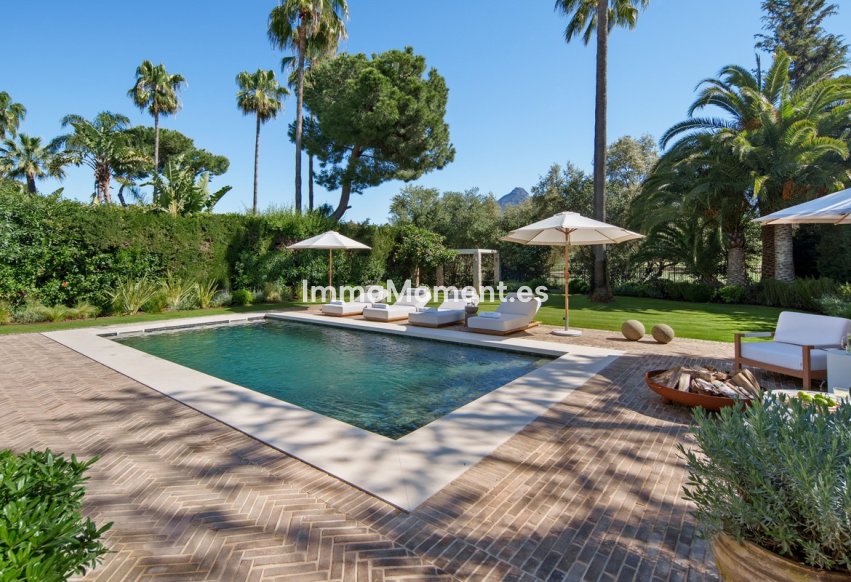 Resale - Detached villa - Marbella - Nueva Andalucía