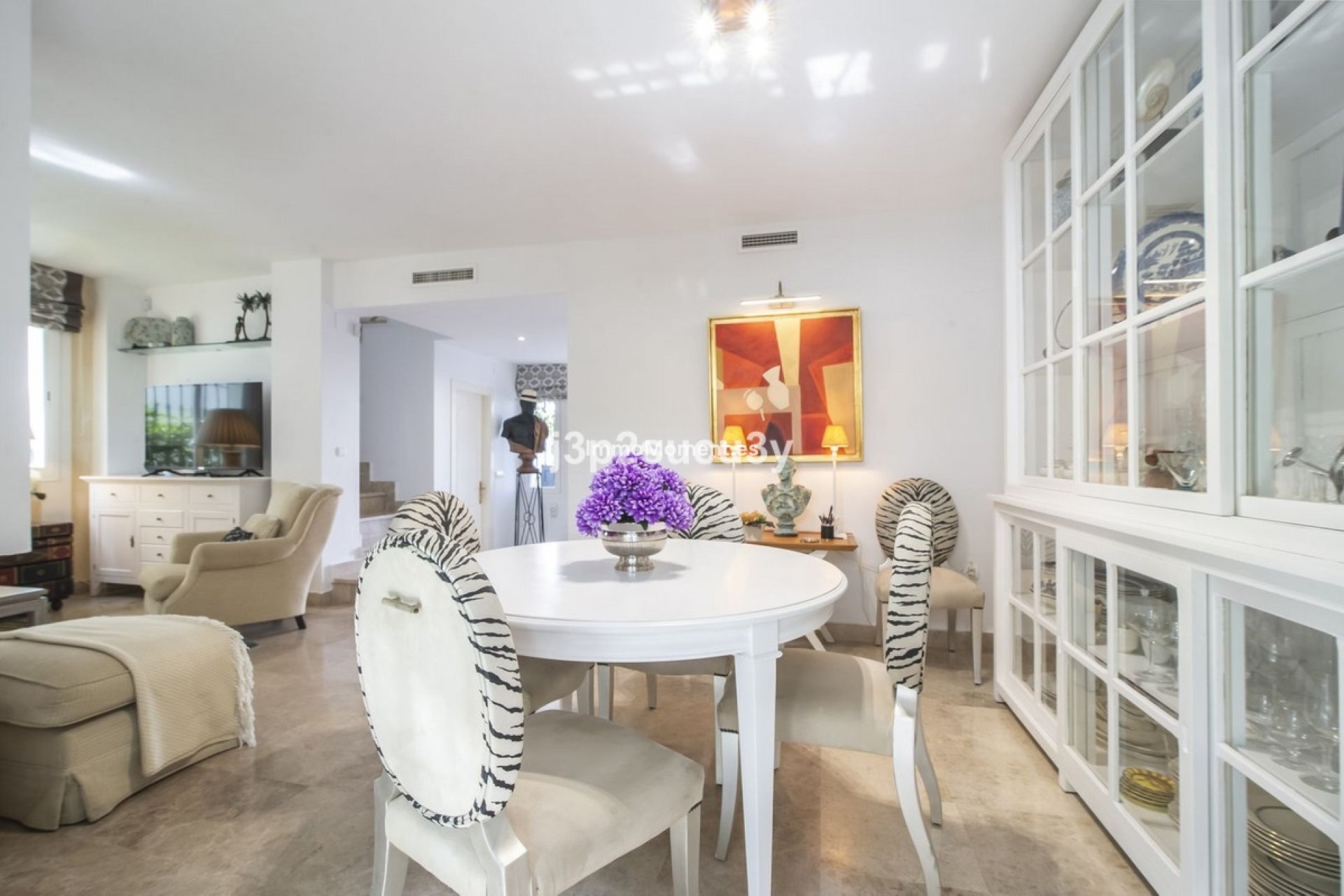 Resale - Detached villa - Marbella - Nueva Andalucía