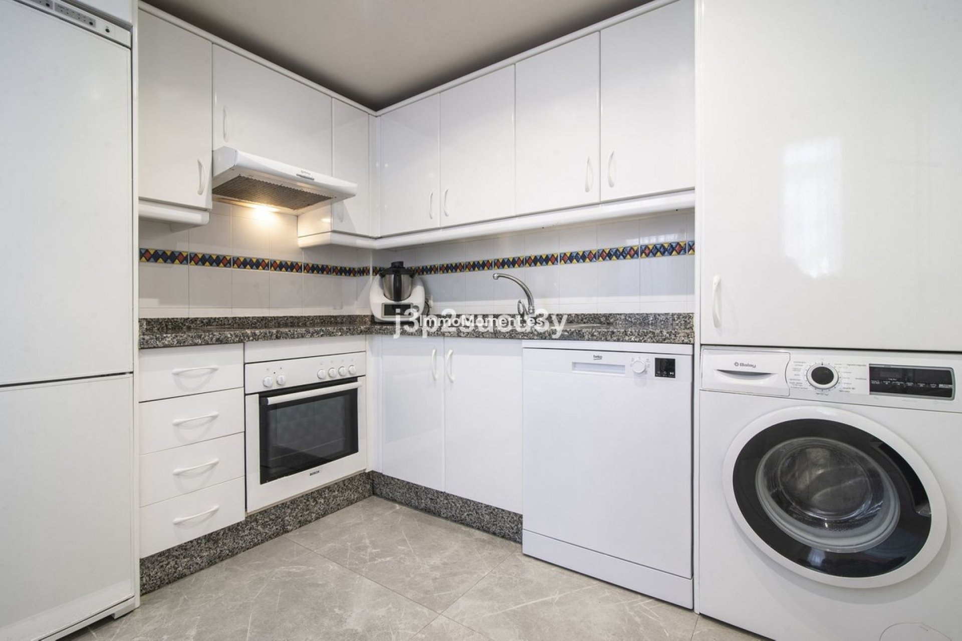 Resale - Detached villa - Marbella - Nueva Andalucía