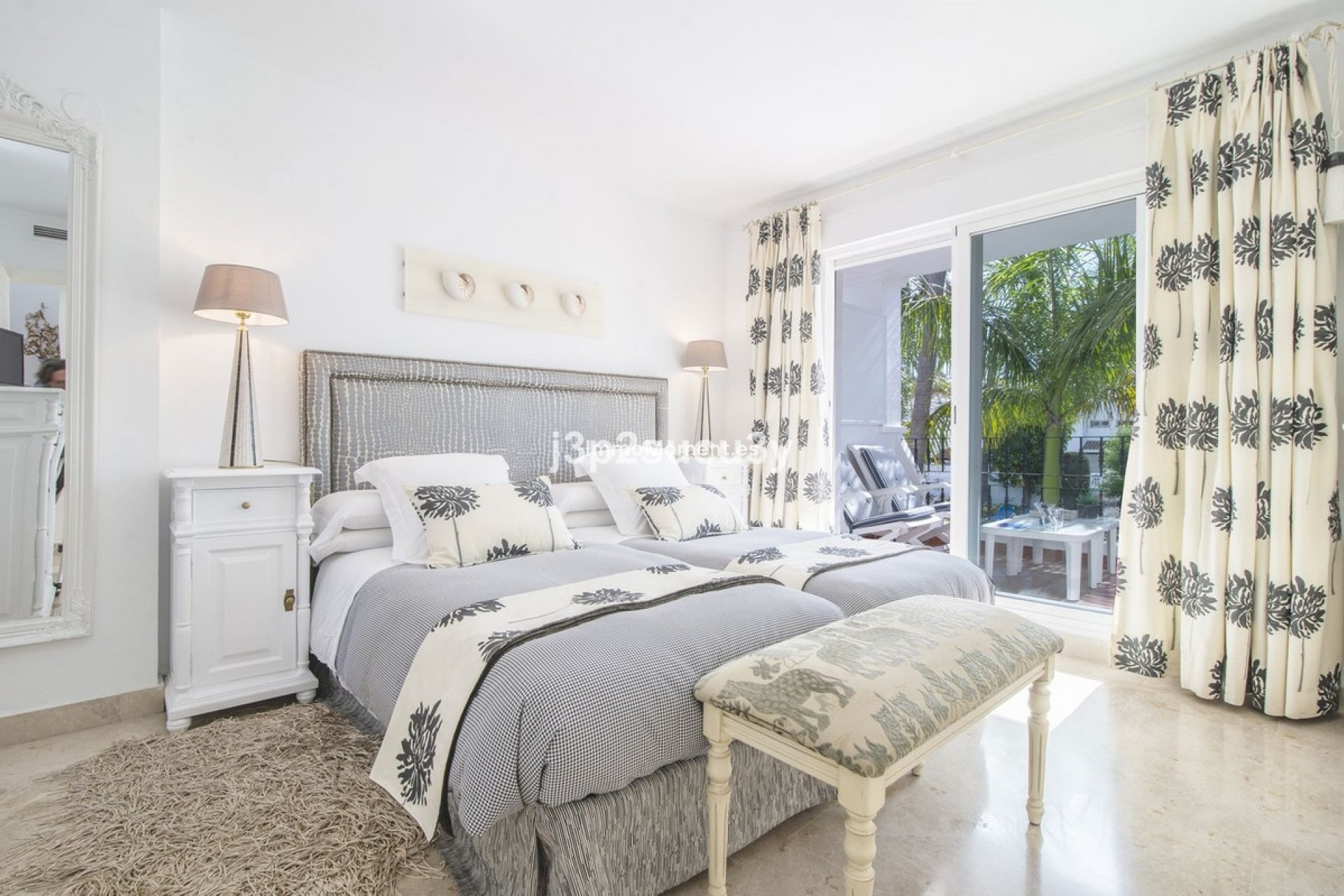 Resale - Detached villa - Marbella - Nueva Andalucía
