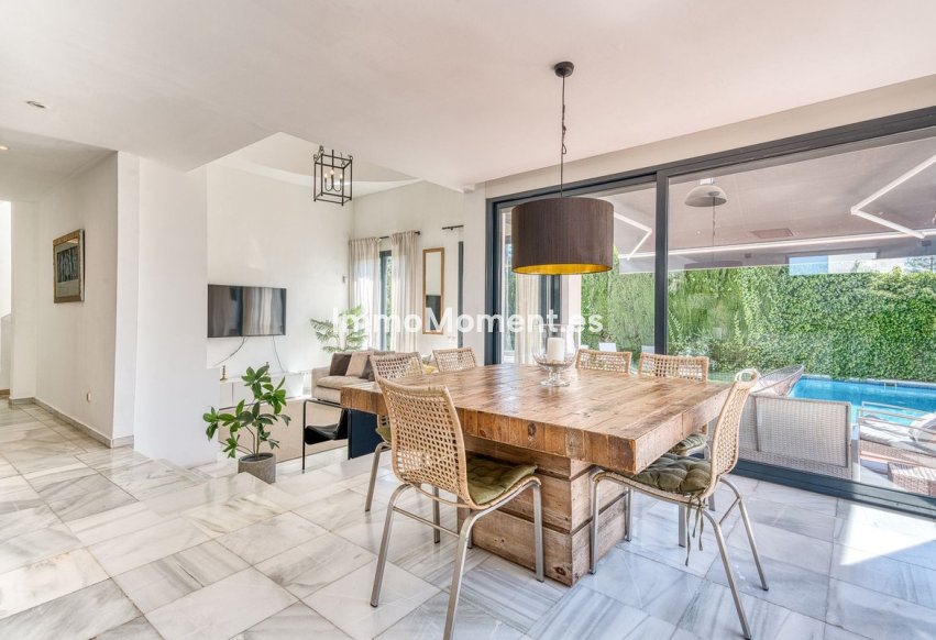 Resale - Detached villa - Marbella - Nueva Andalucía