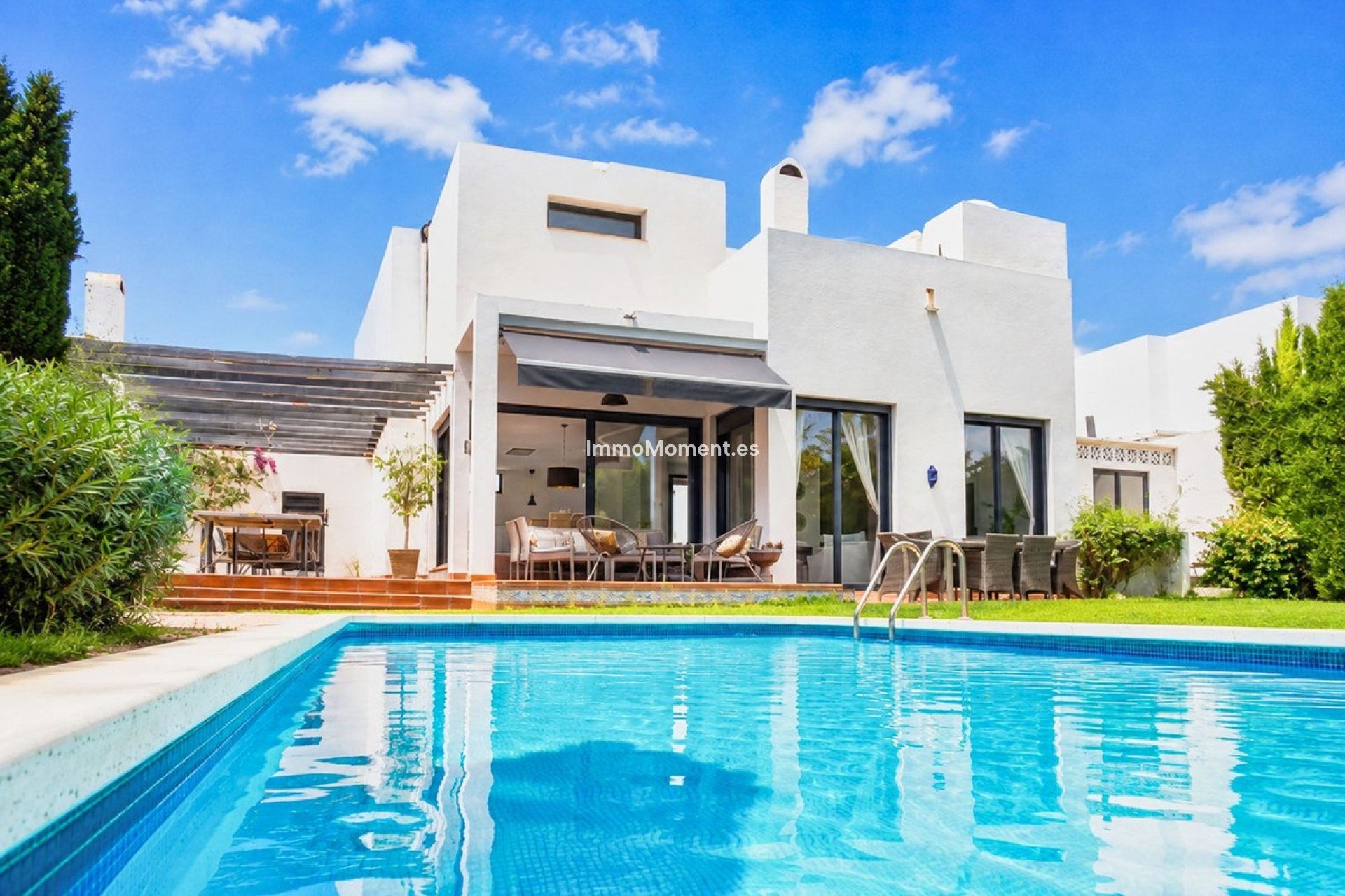 Resale - Detached villa - Marbella - Nueva Andalucía
