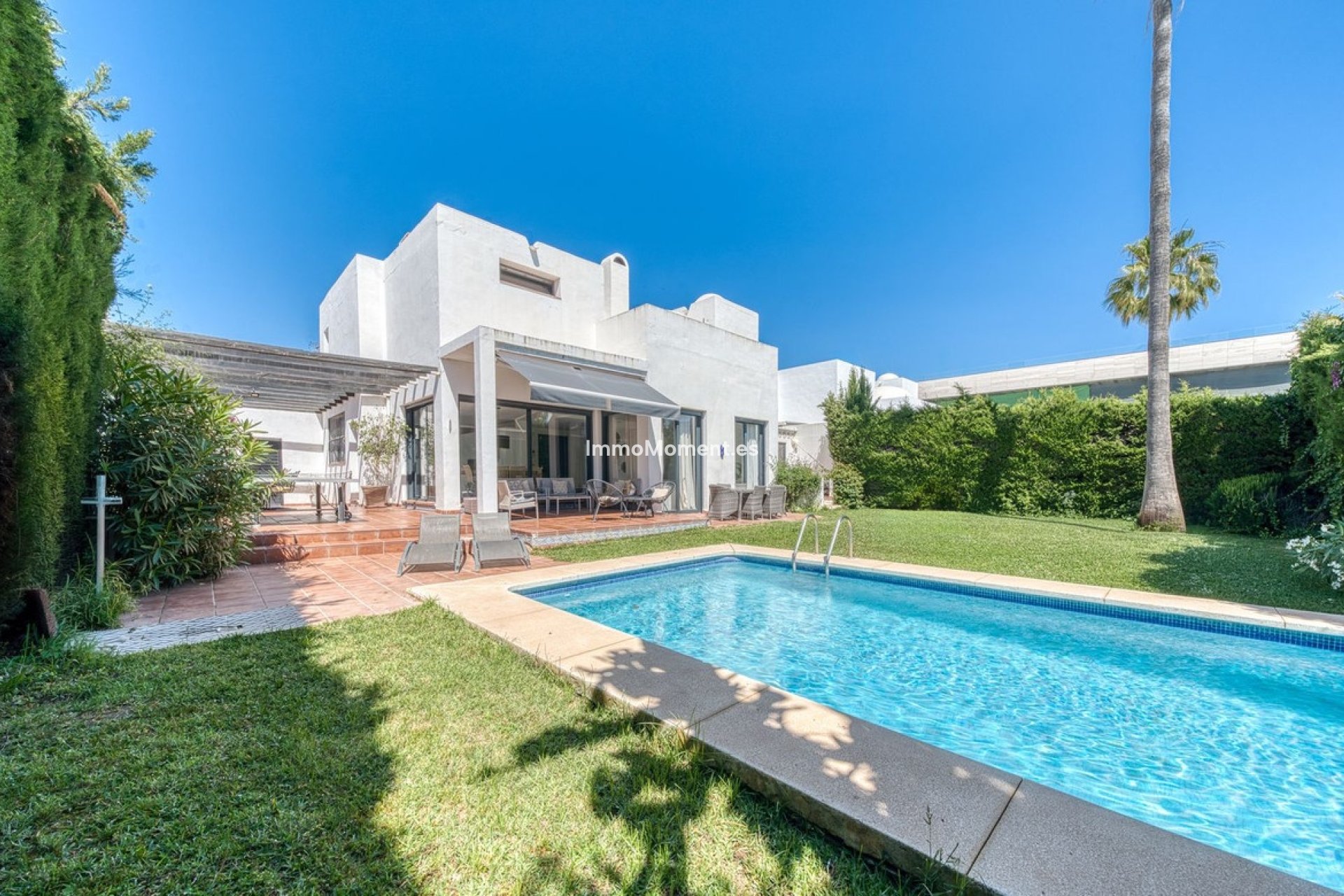 Resale - Detached villa - Marbella - Nueva Andalucía