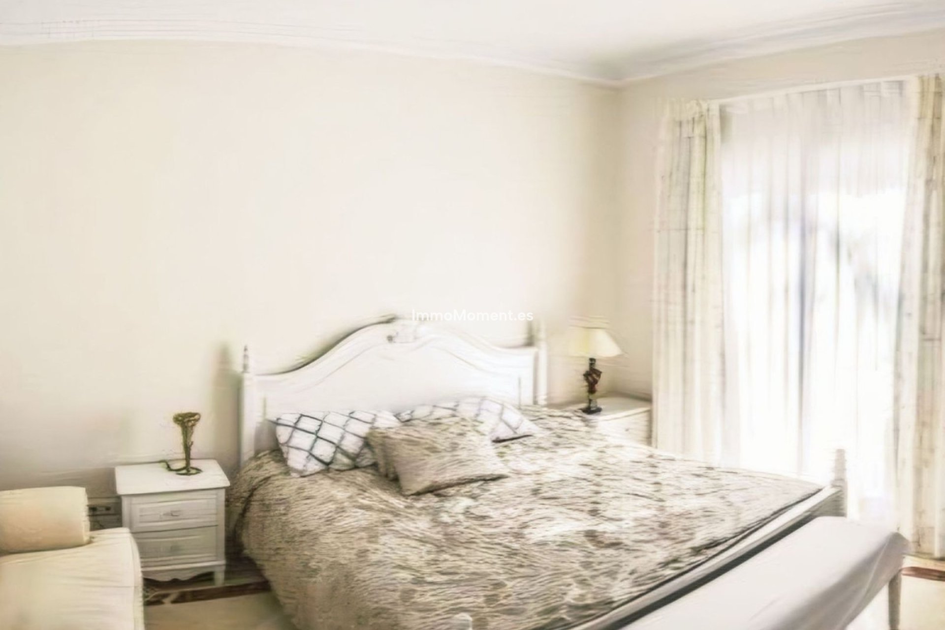 Resale - Detached villa - Marbella - Nueva Andalucía