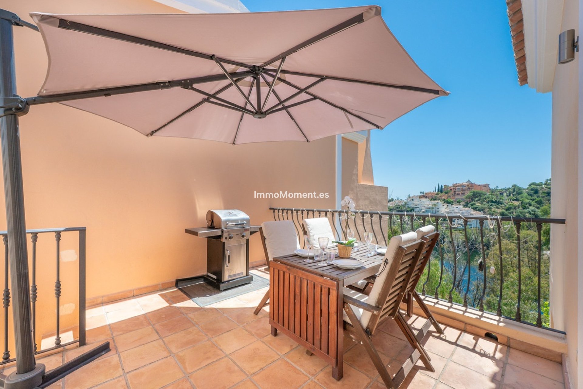 Resale - Detached villa - Marbella - Nueva Andalucía