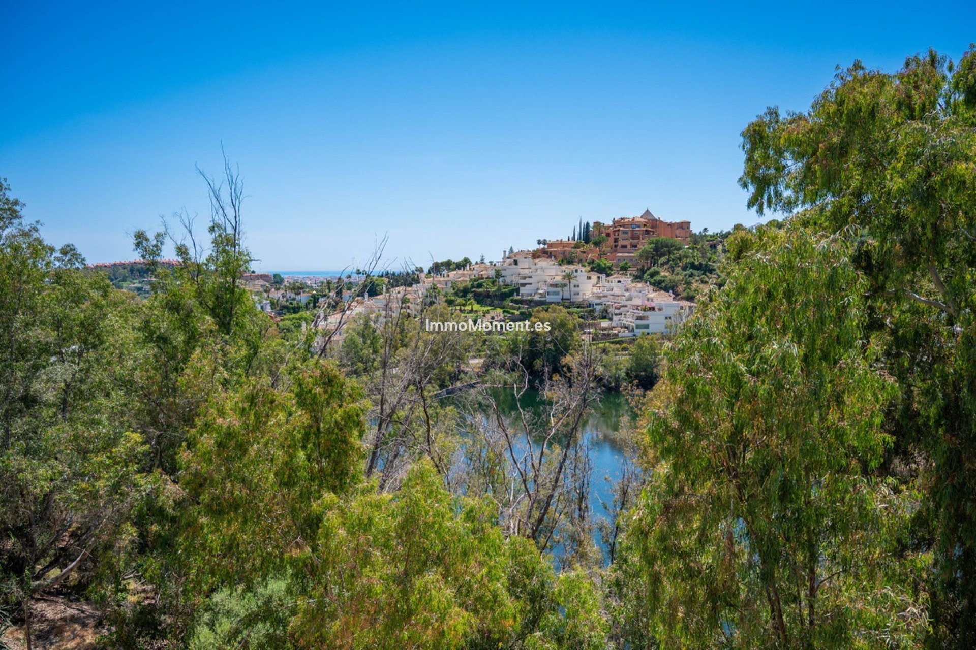 Resale - Detached villa - Marbella - Nueva Andalucía