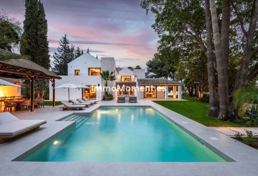 Resale - Detached villa - Marbella - Nueva Andalucía