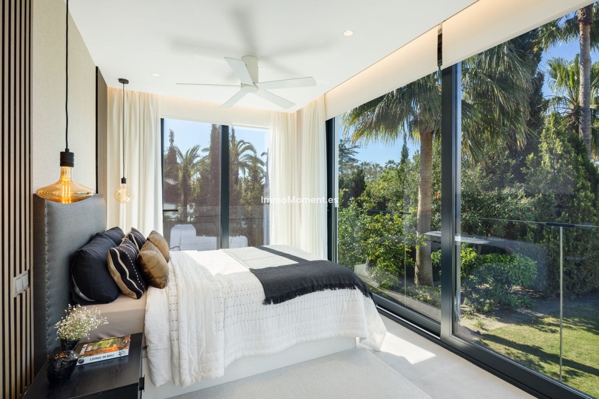 Resale - Detached villa - Marbella - Nueva Andalucía