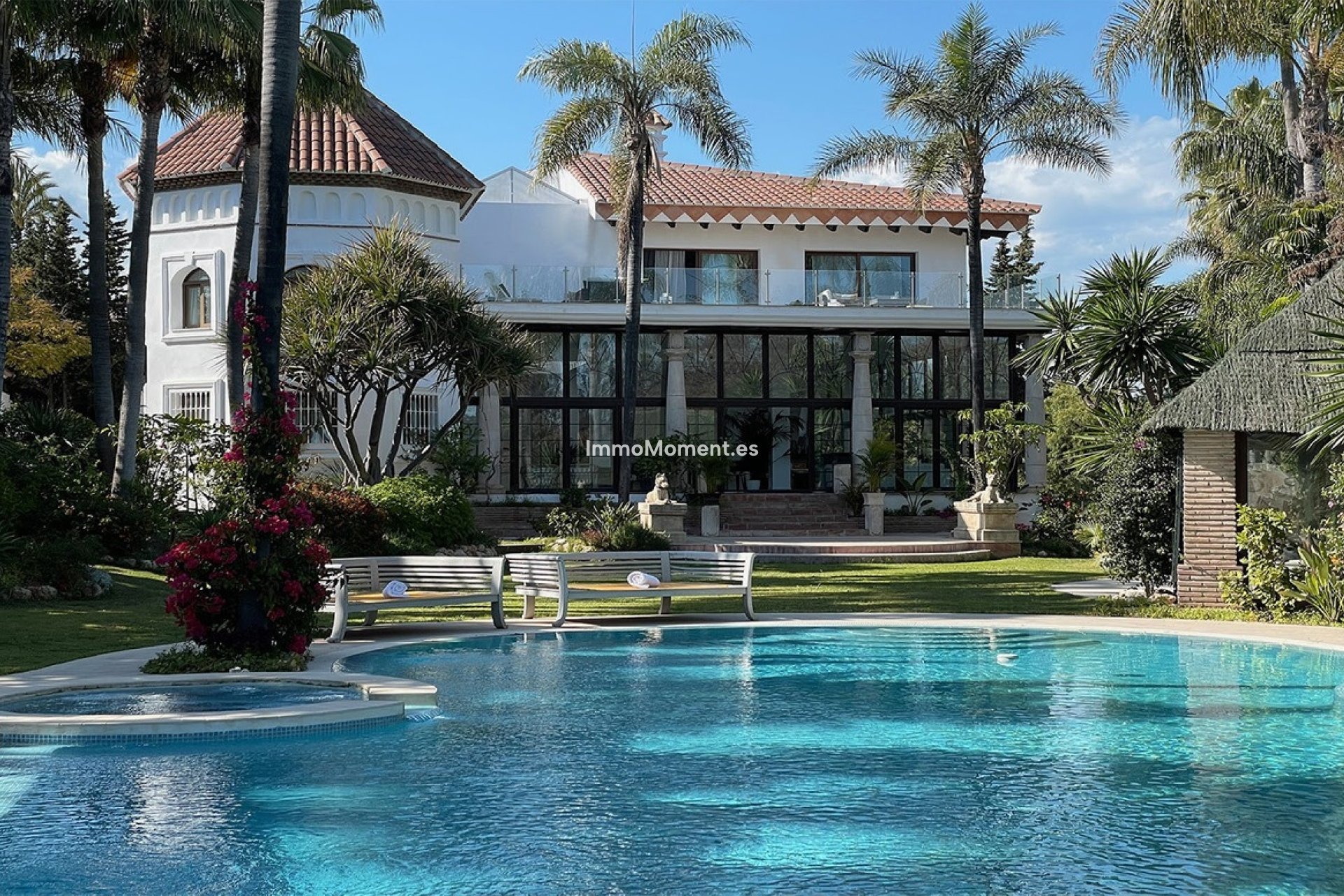 Resale - Detached villa - Marbella - Nueva Andalucía