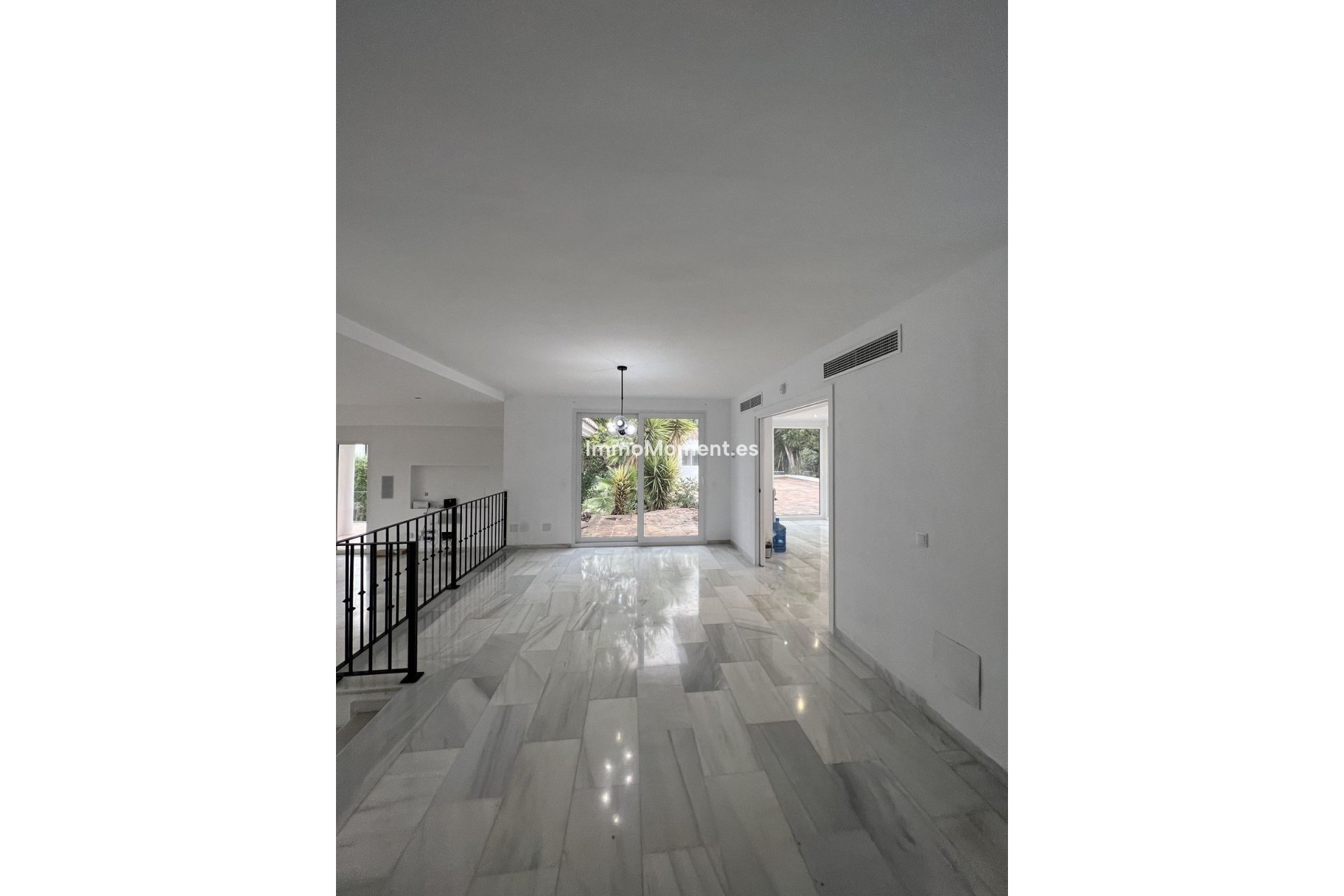 Resale - Detached villa - Marbella - Nueva Andalucía