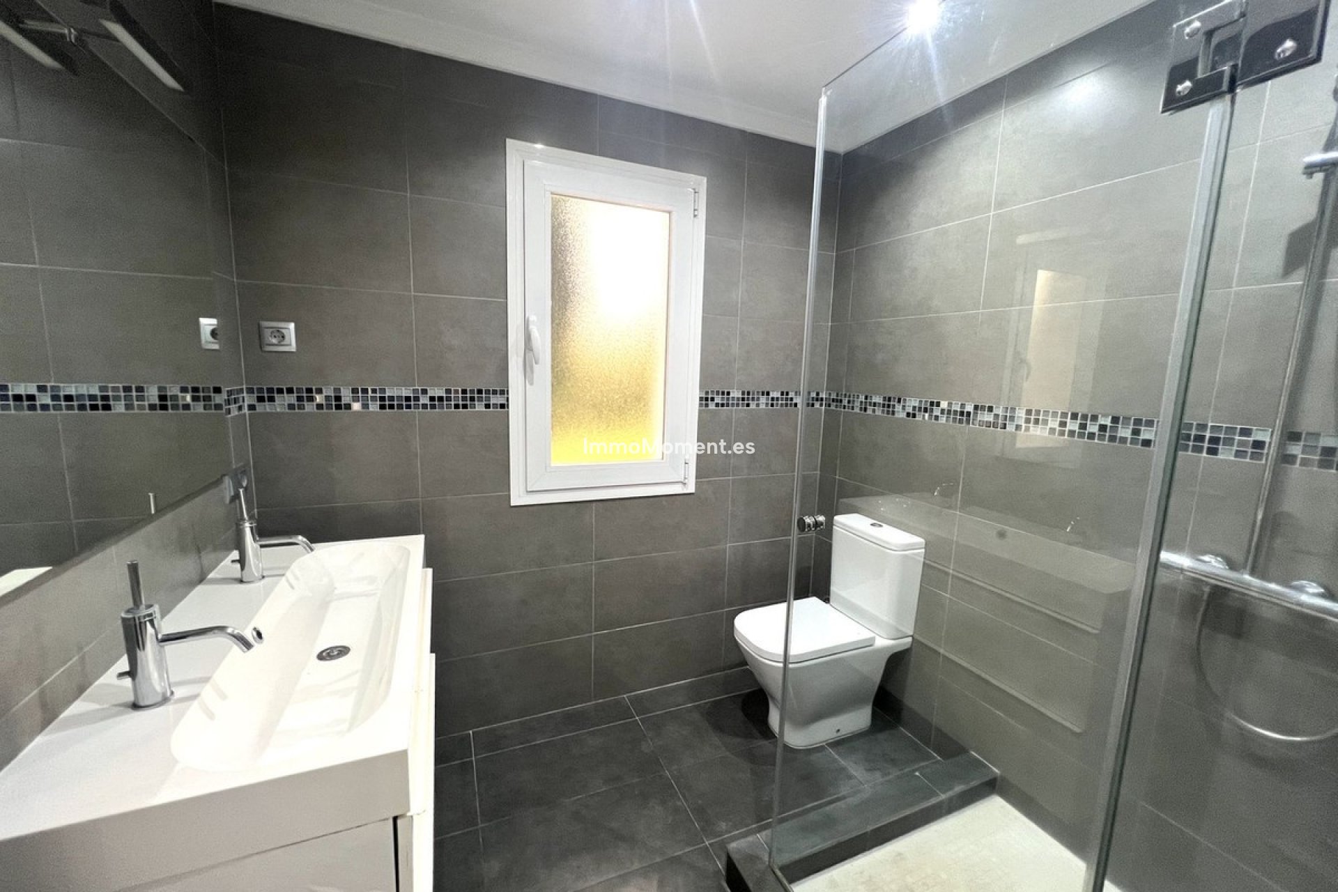 Resale - Detached villa - Marbella - Nueva Andalucía