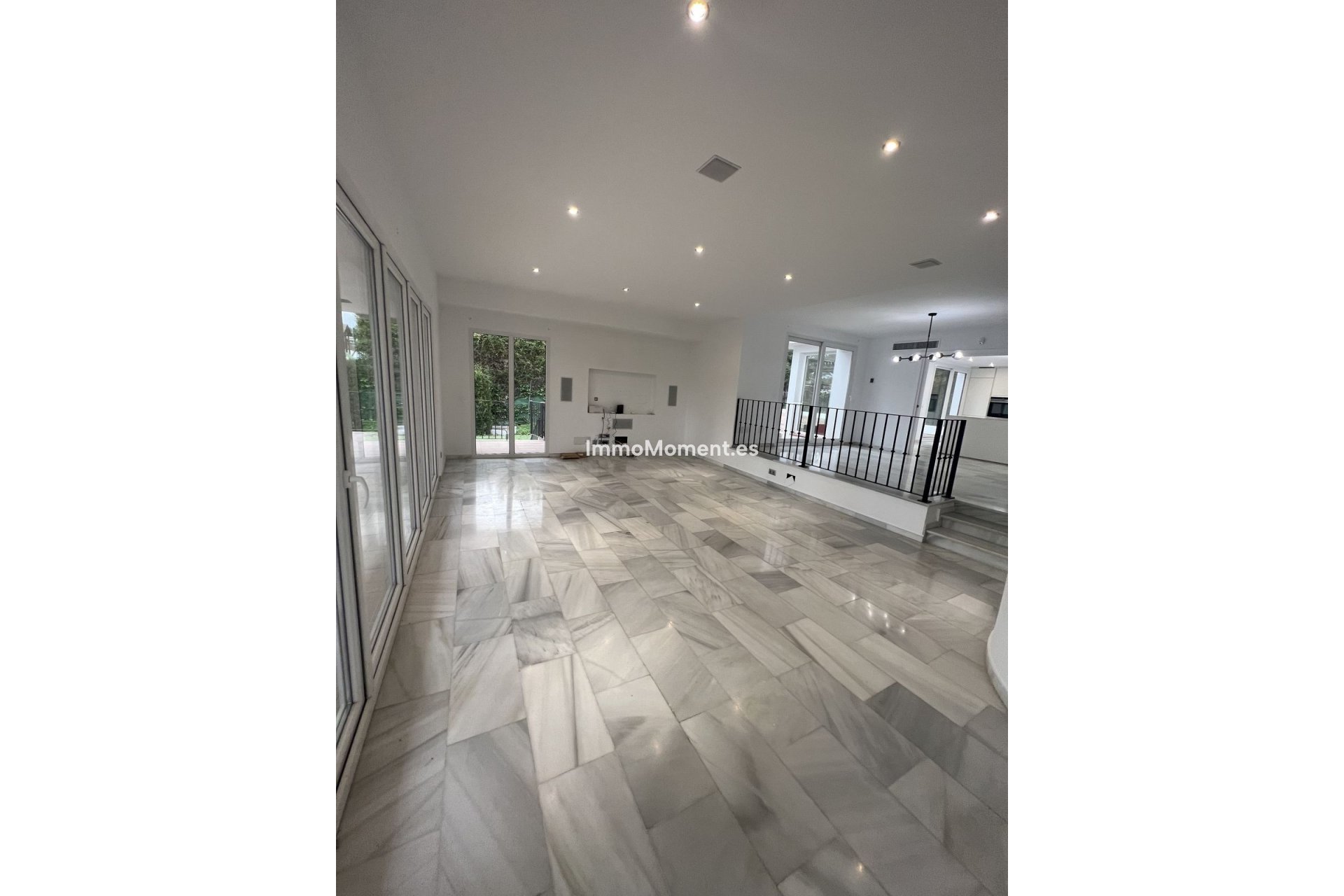 Resale - Detached villa - Marbella - Nueva Andalucía
