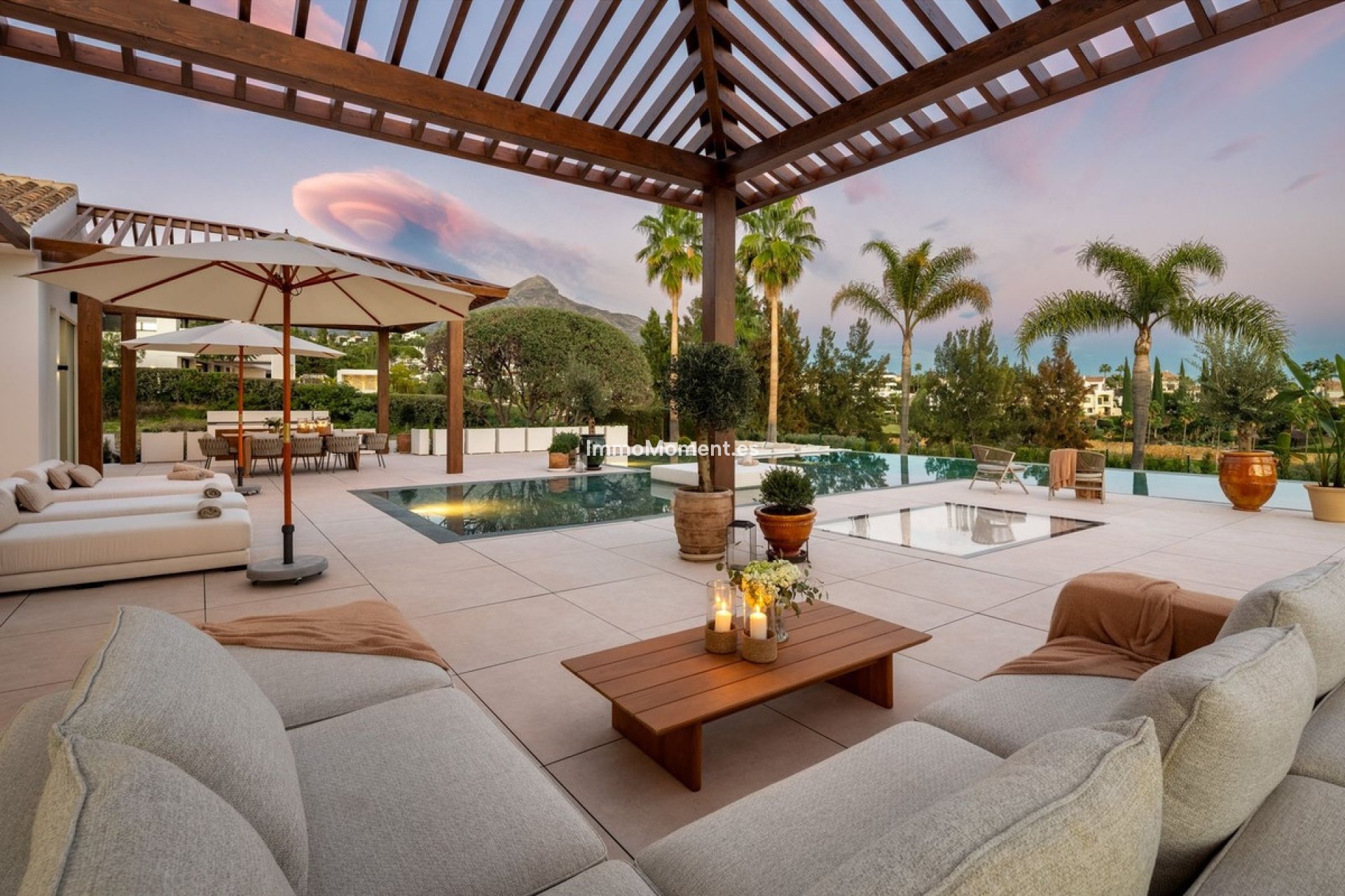 Resale - Detached villa - Marbella - Nueva Andalucía