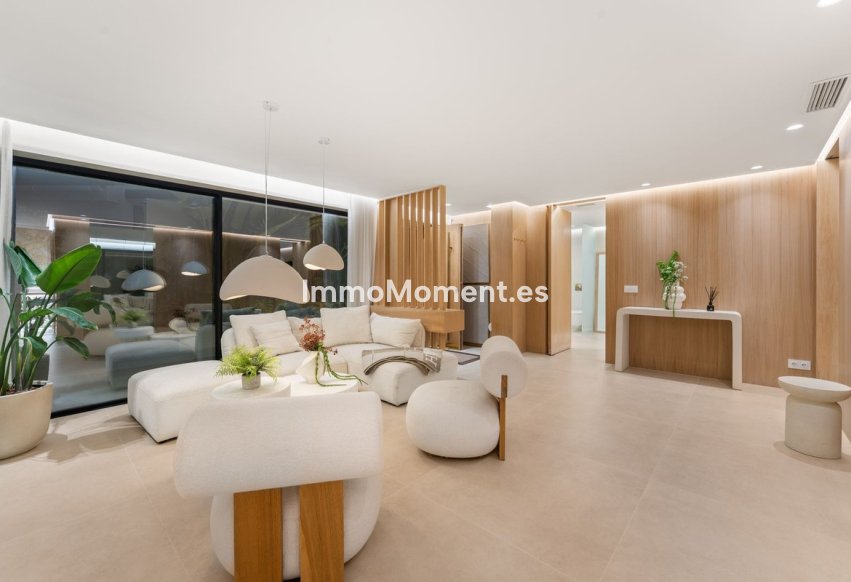 Resale - Detached villa - Marbella - Nueva Andalucía